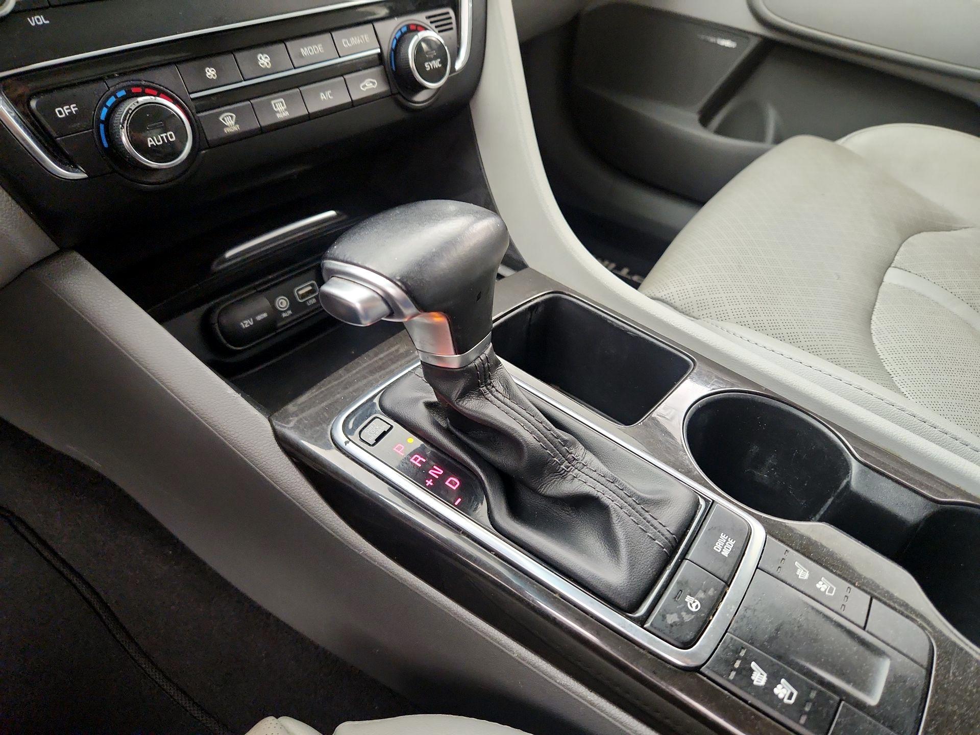 Thumbnail: 2016 Kia Optima - 18