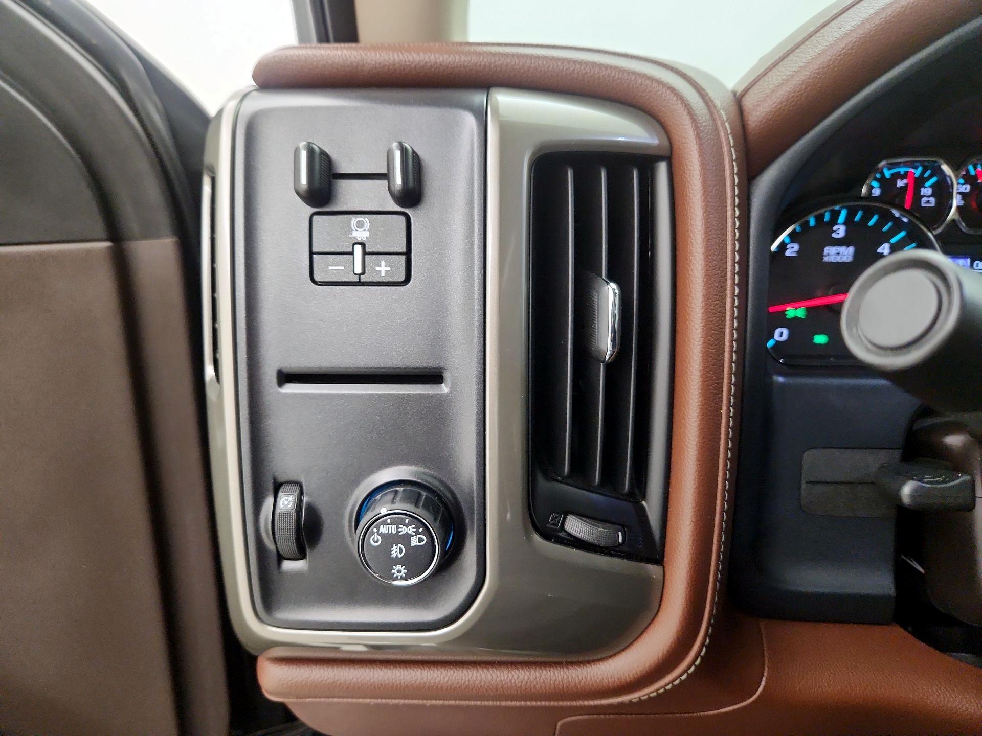 Thumbnail: 2018 Chevrolet Silverado 1500 - 13