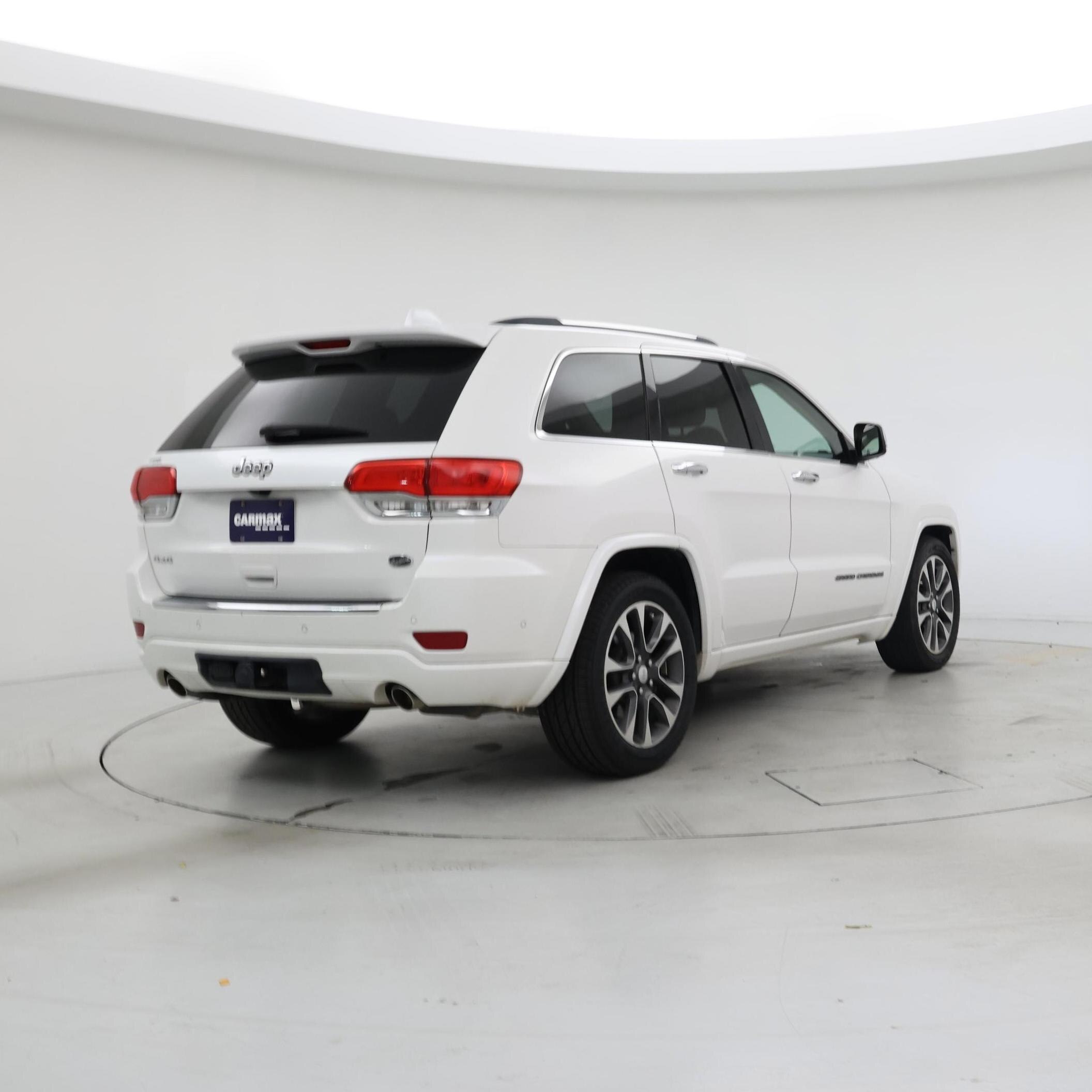 Thumbnail: 2017 Jeep Grand Cherokee - 8