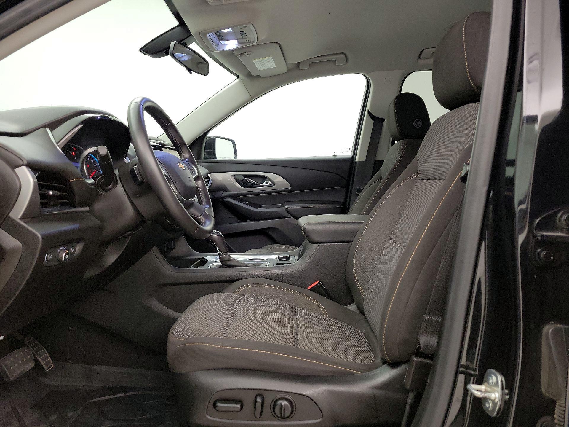 Thumbnail: 2020 Chevrolet Traverse - 11