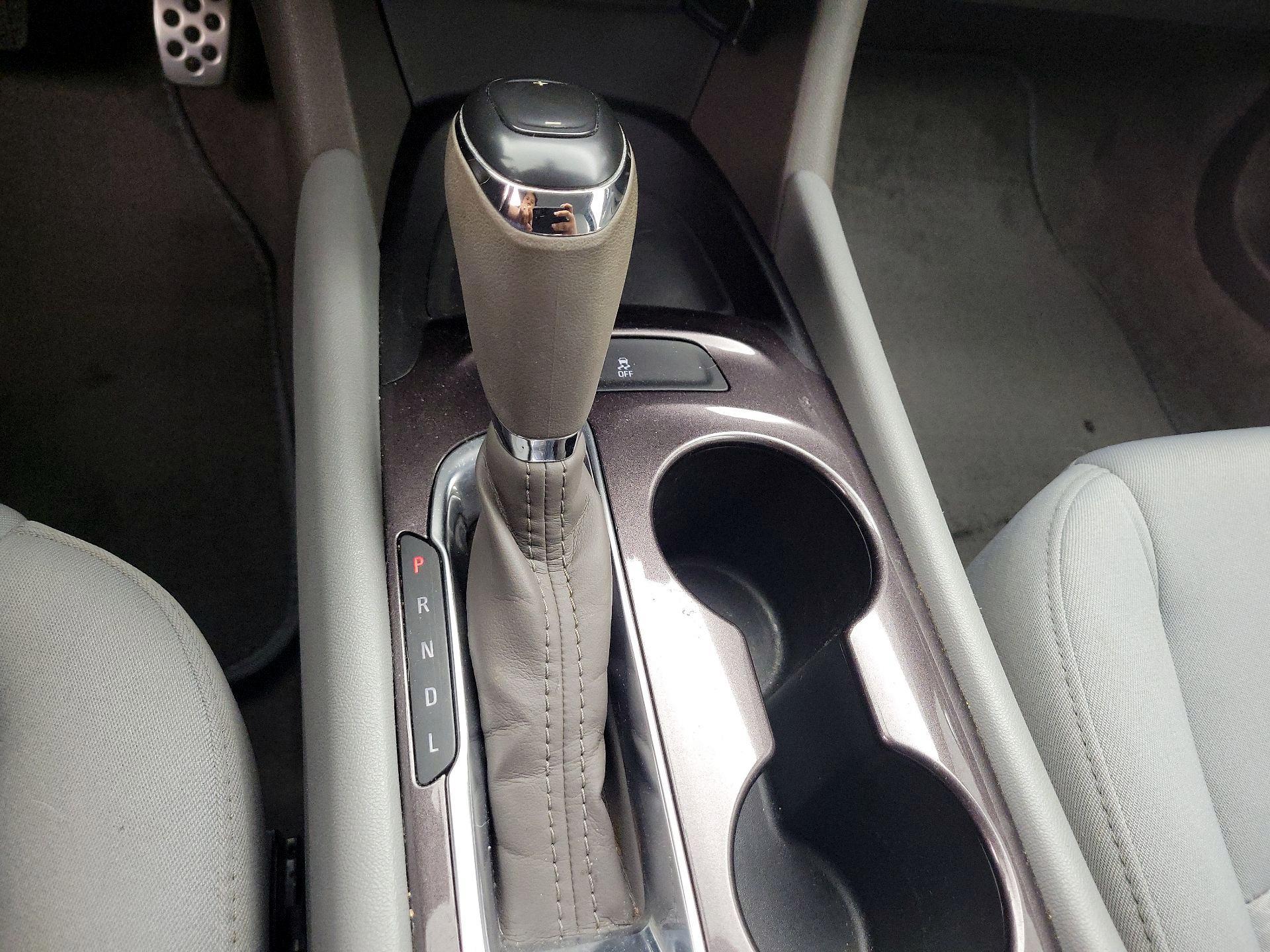 Thumbnail: 2016 Chevrolet Malibu - 17