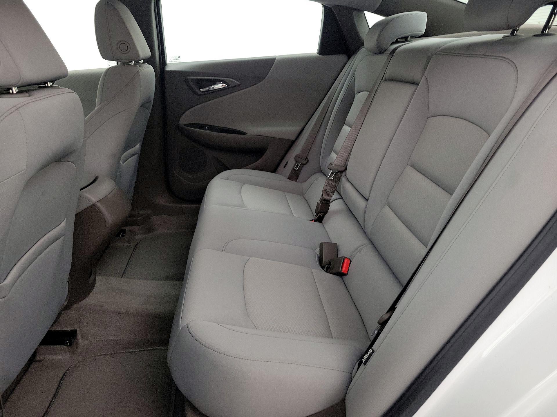 Thumbnail: 2016 Chevrolet Malibu - 19