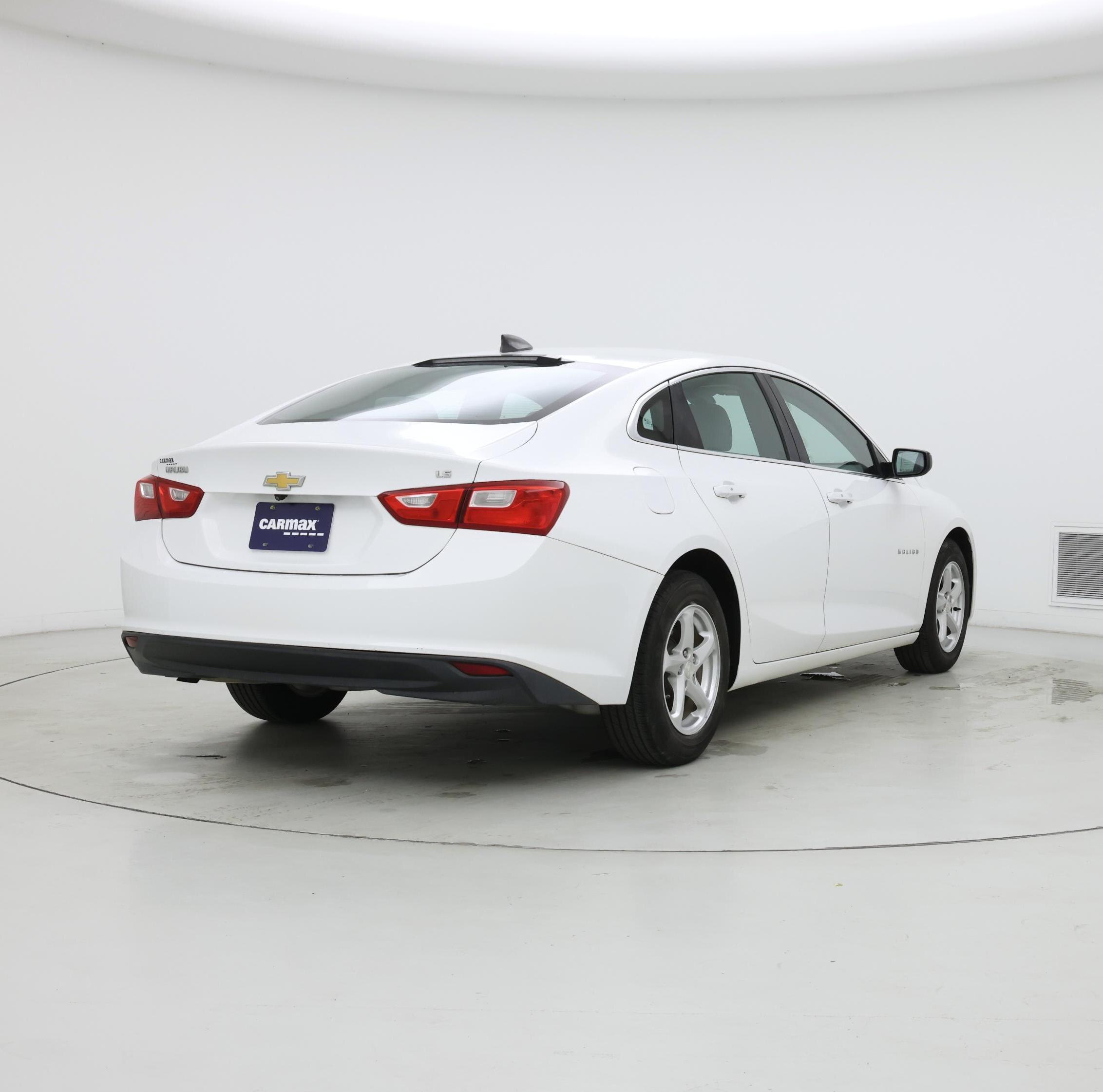 Thumbnail: 2016 Chevrolet Malibu - 8