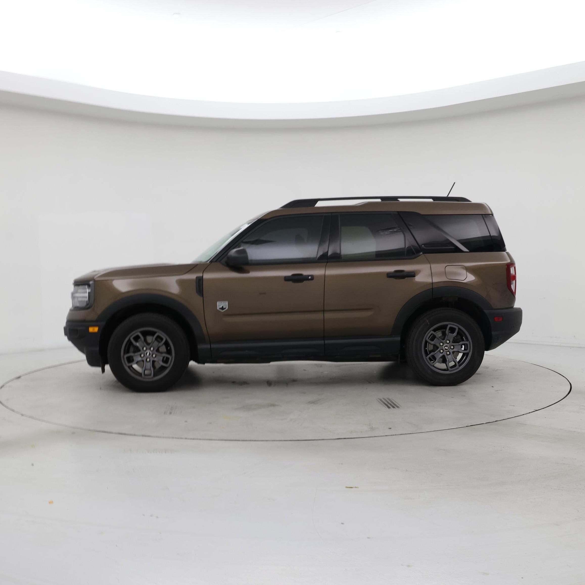 Thumbnail: 2022 Ford Bronco Sport - 3