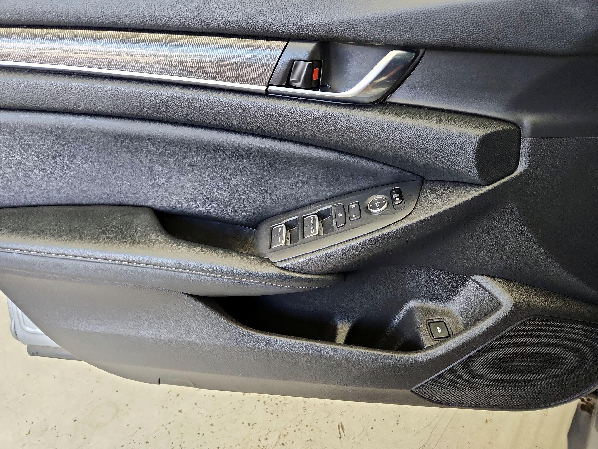Thumbnail: 2018 Honda Accord - 12
