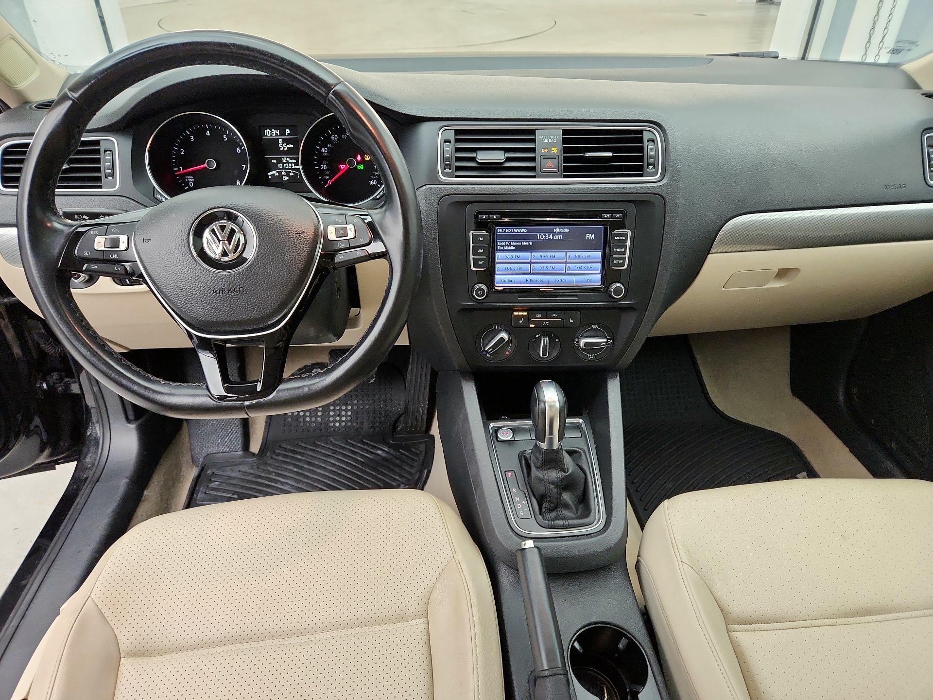 Thumbnail: 2015 Volkswagen Jetta - 9