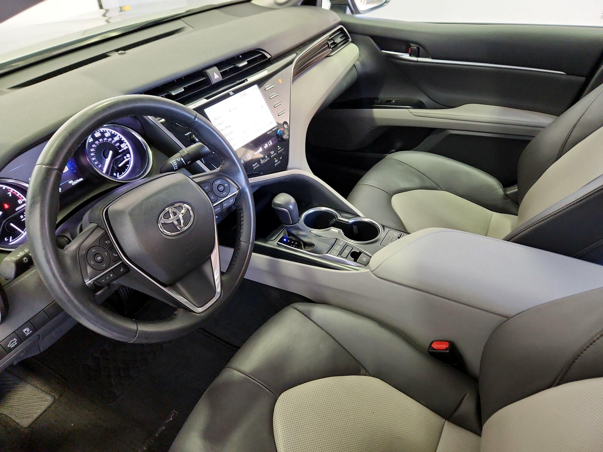 Thumbnail: 2020 Toyota Camry - 11