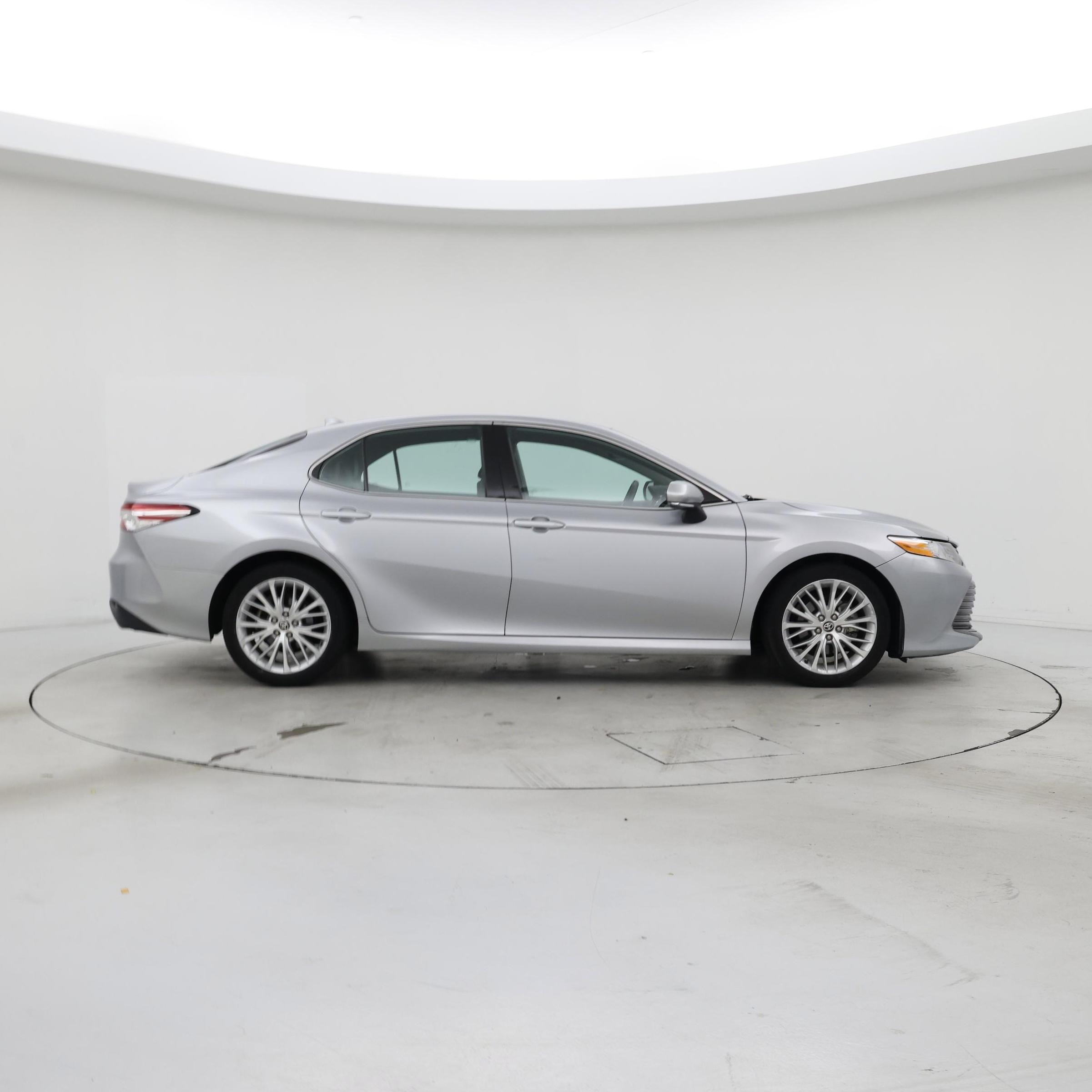 Thumbnail: 2020 Toyota Camry - 7
