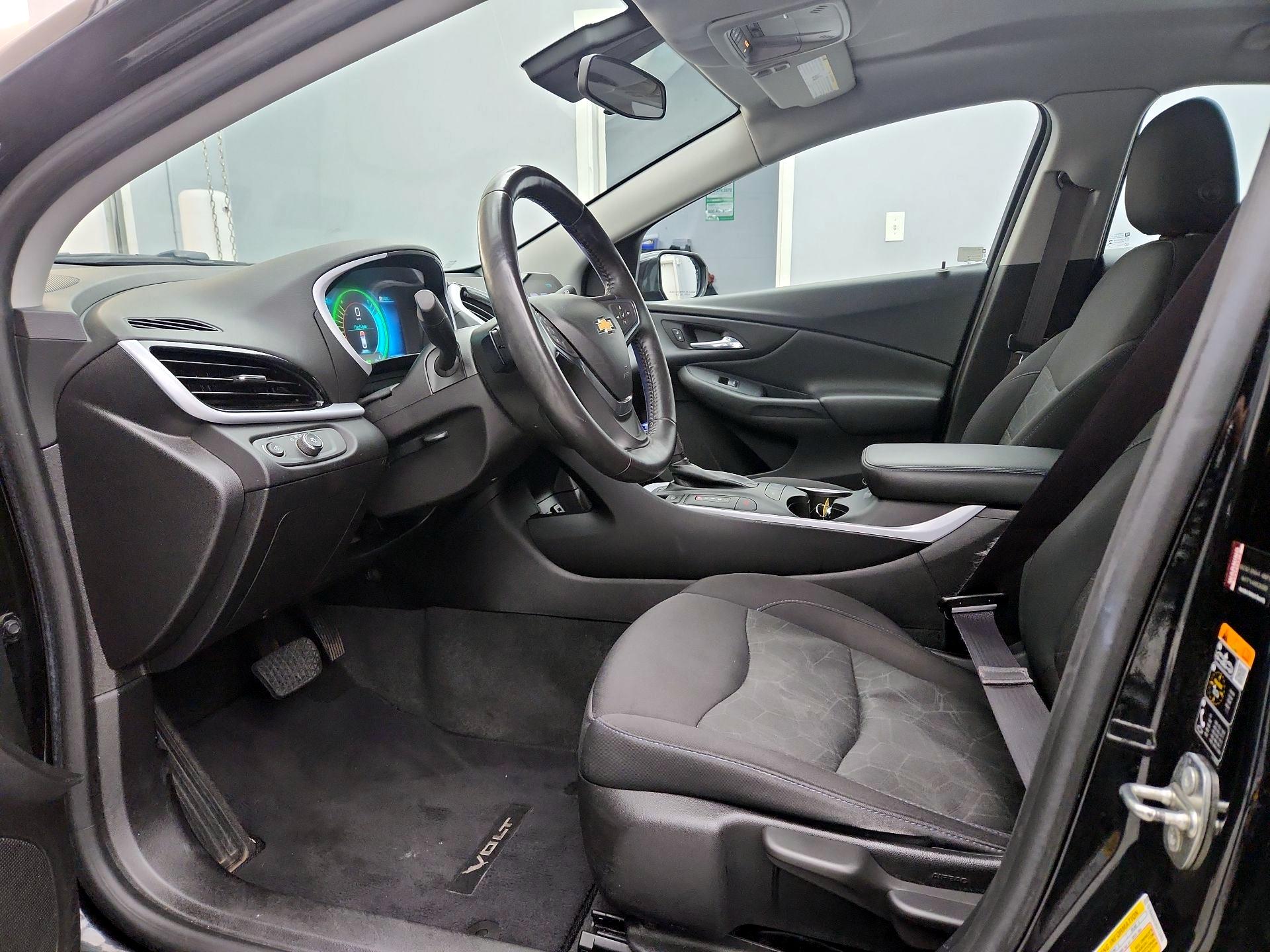 Thumbnail: 2017 Chevrolet Volt - 11