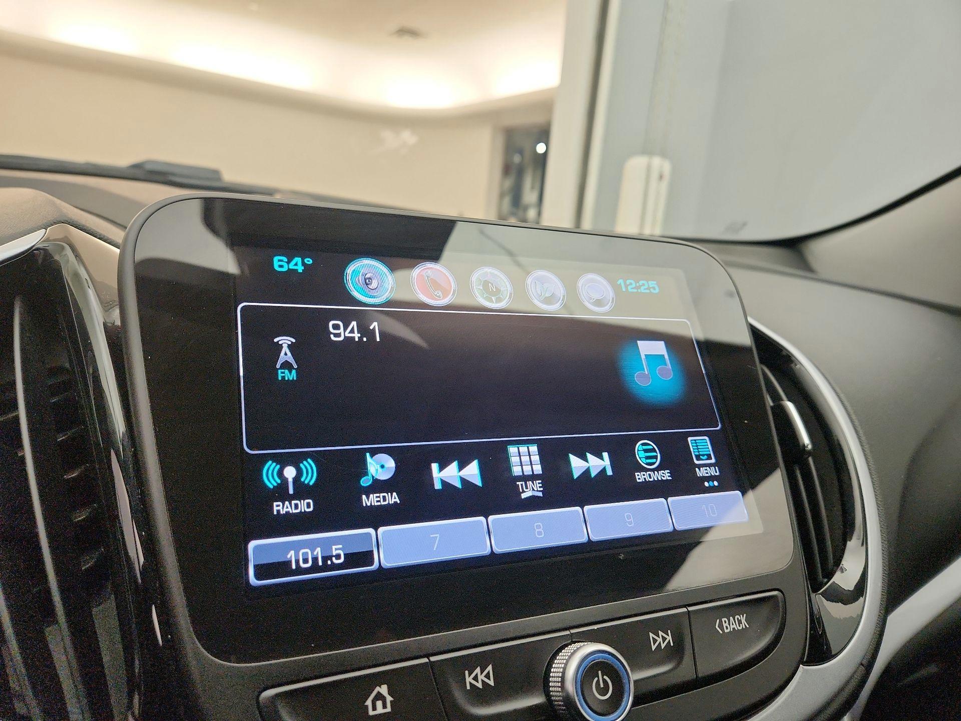 Thumbnail: 2017 Chevrolet Volt - 15