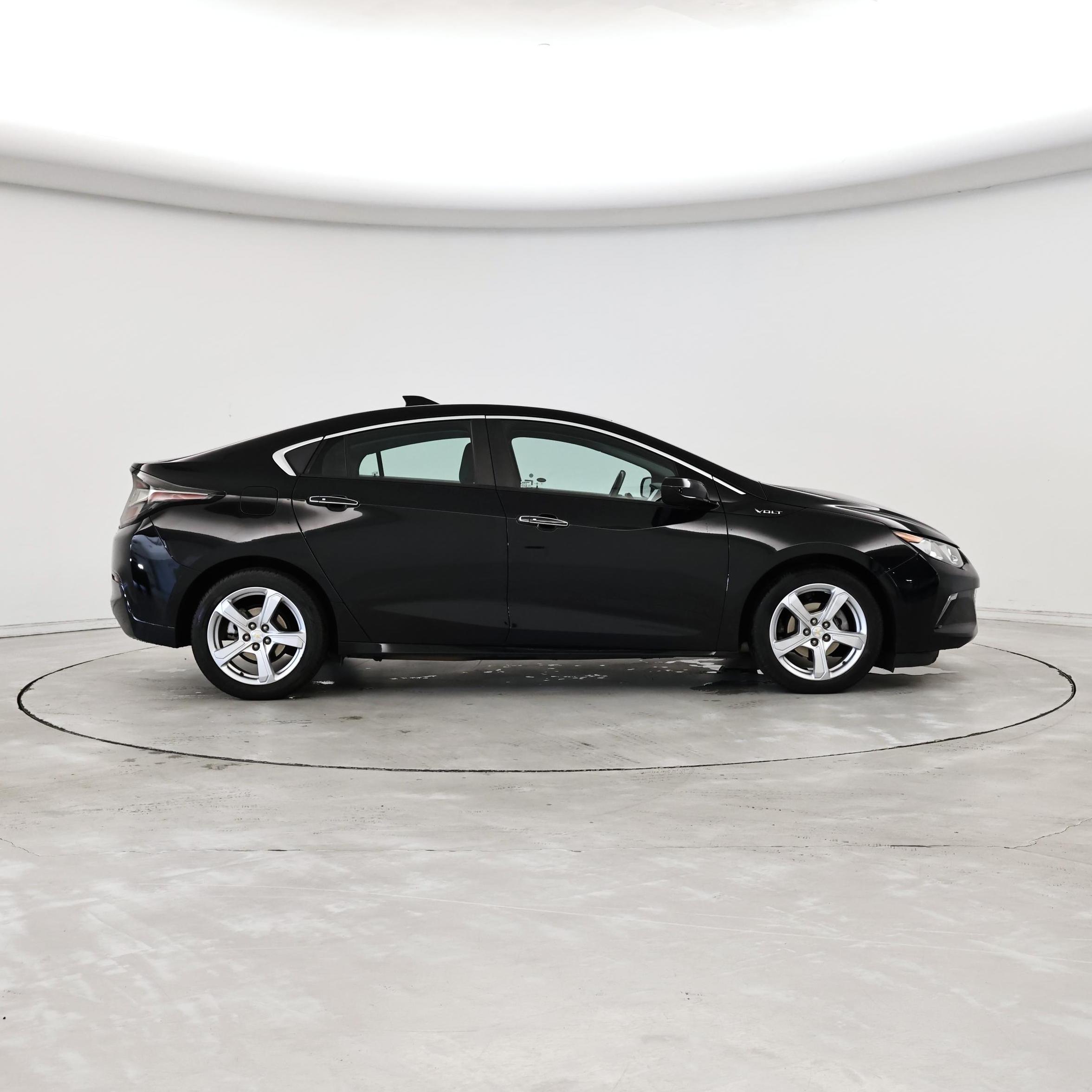 Thumbnail: 2017 Chevrolet Volt - 7