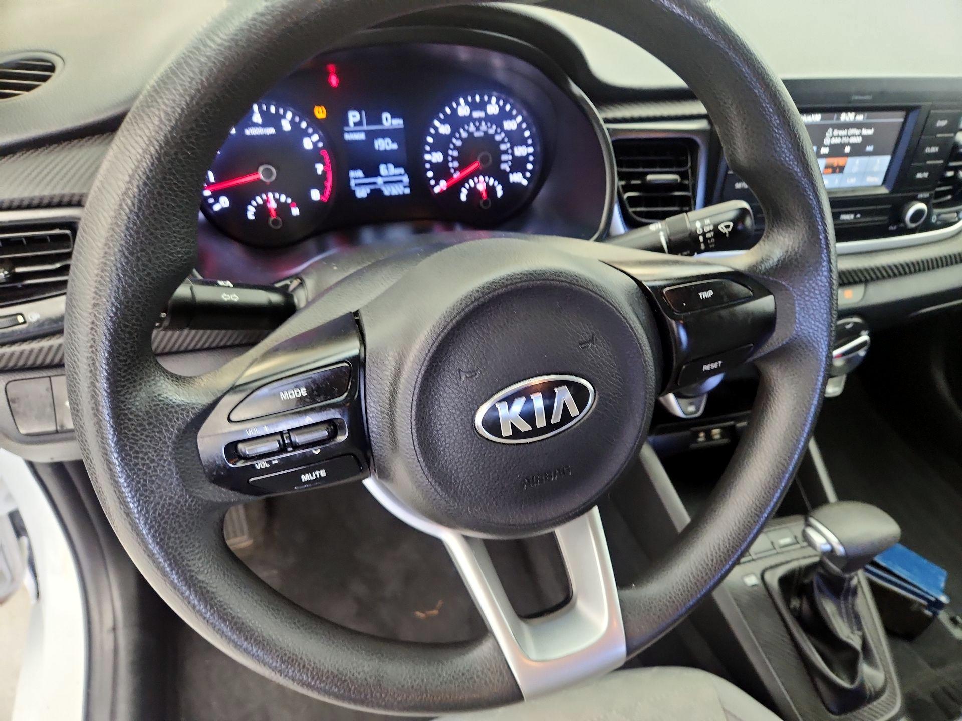 Thumbnail: 2018 Kia Rio - 10