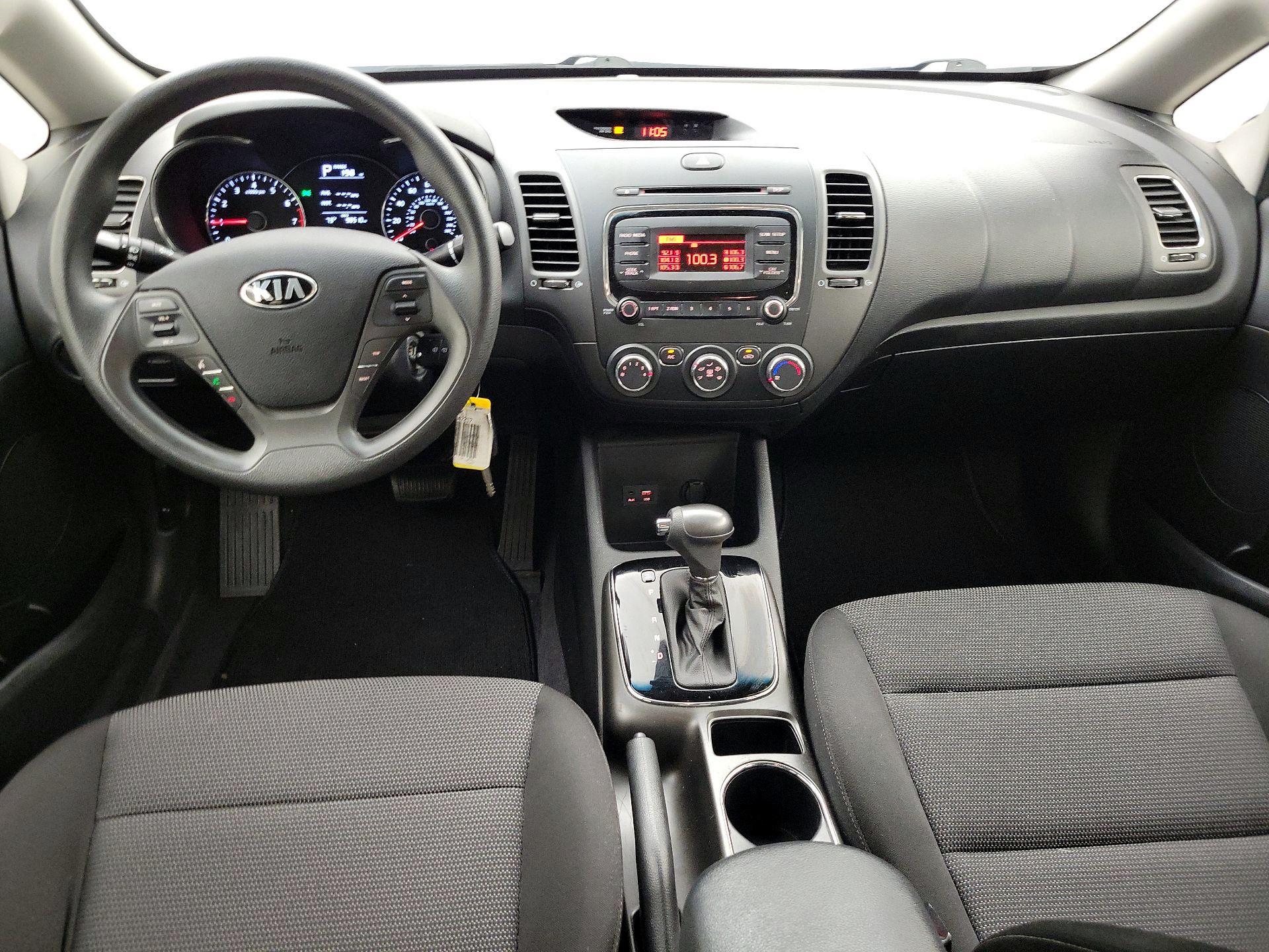 Thumbnail: 2017 Kia Forte - 9