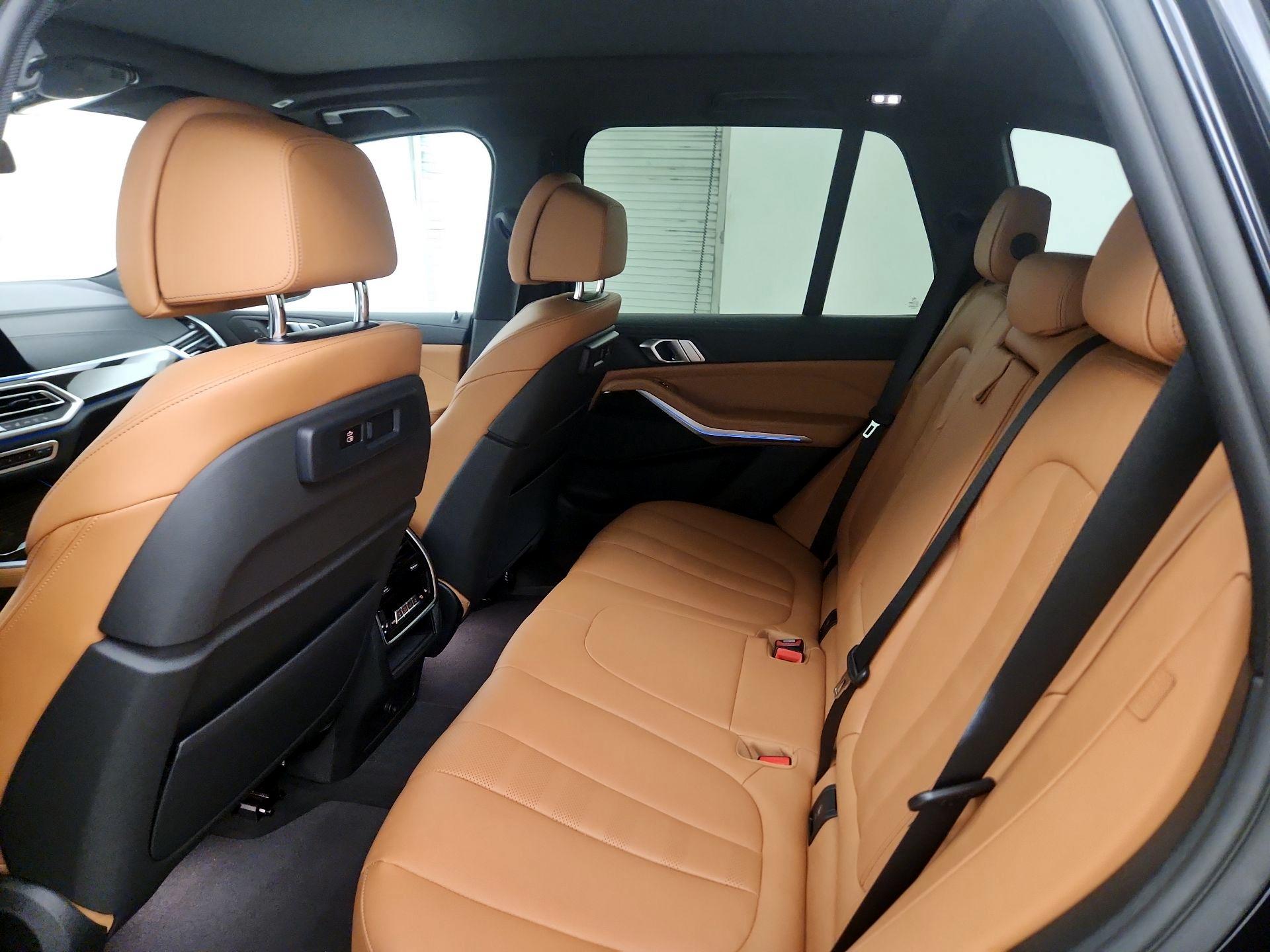 Thumbnail: 2021 BMW X5 - 16