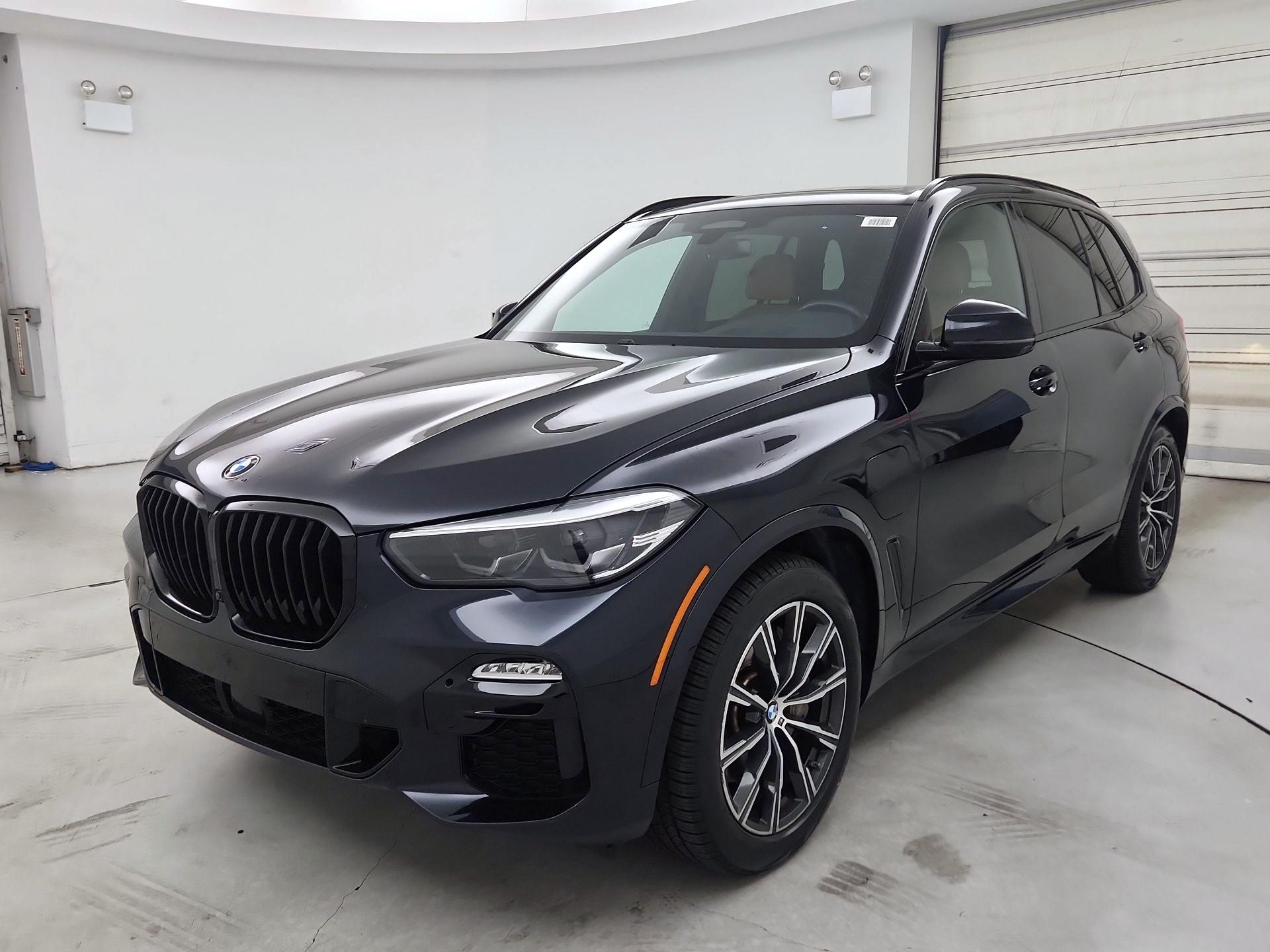 Thumbnail: 2021 BMW X5 - 3