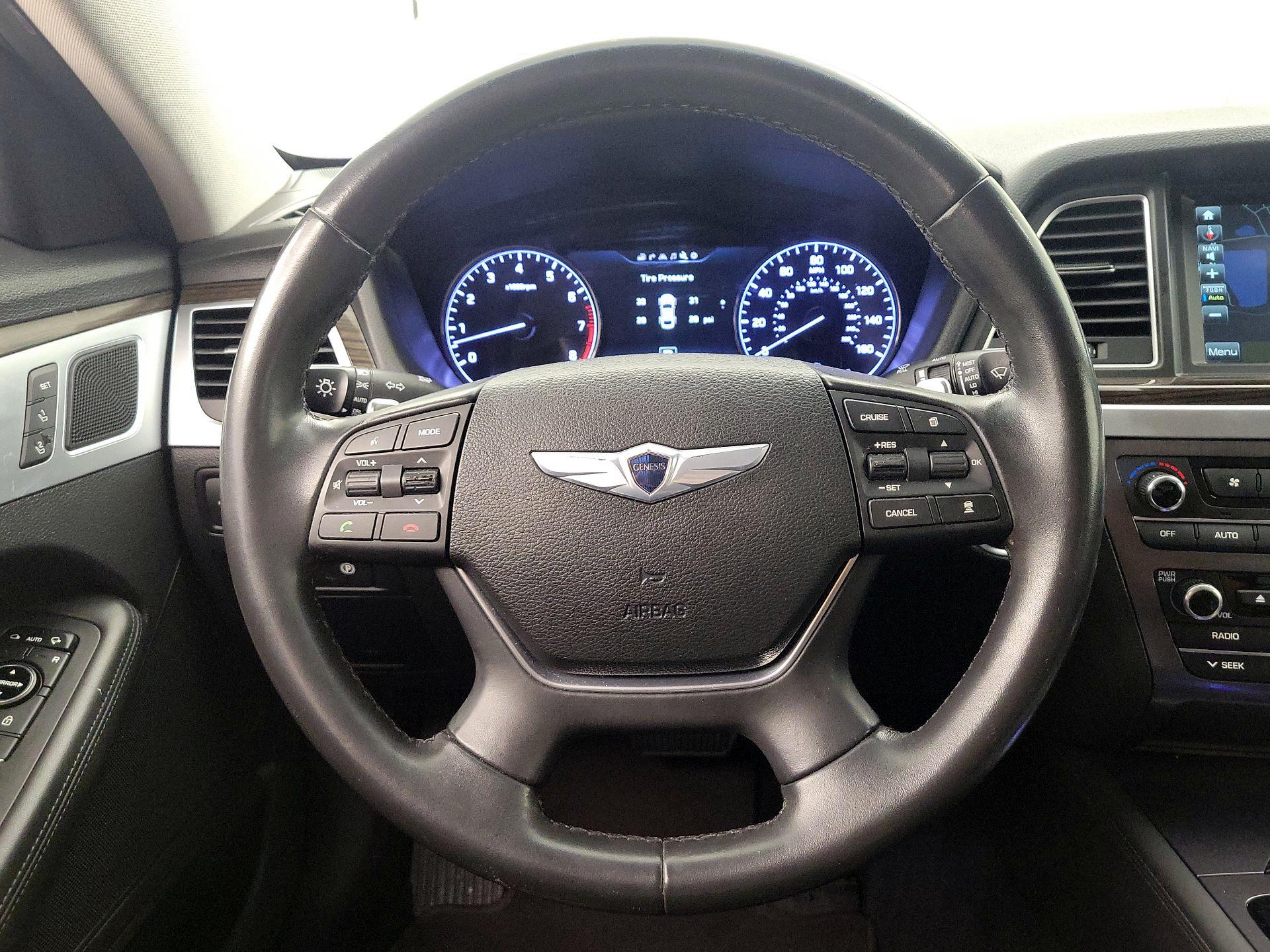Thumbnail: 2015 Hyundai Genesis - 10