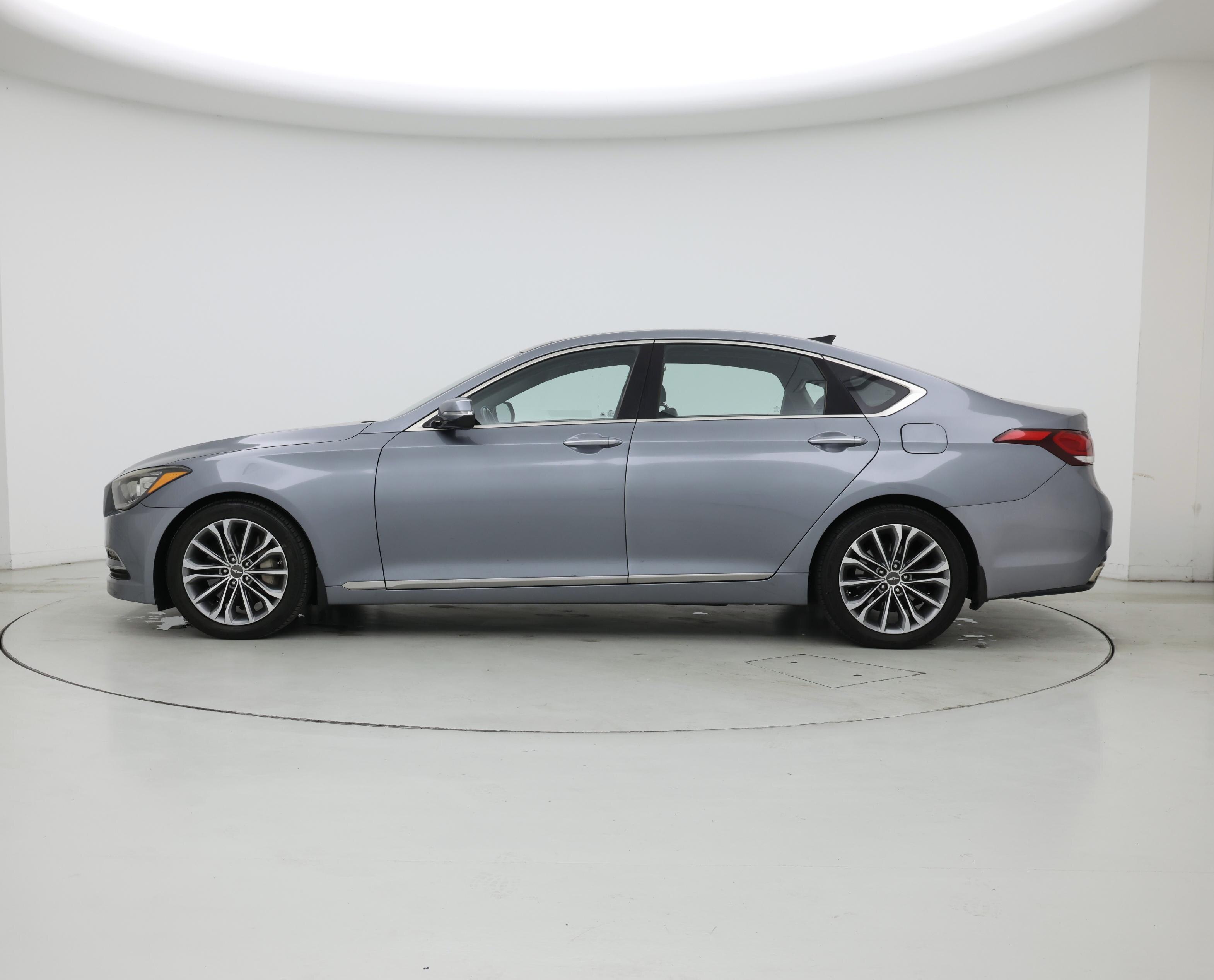 Thumbnail: 2015 Hyundai Genesis - 3