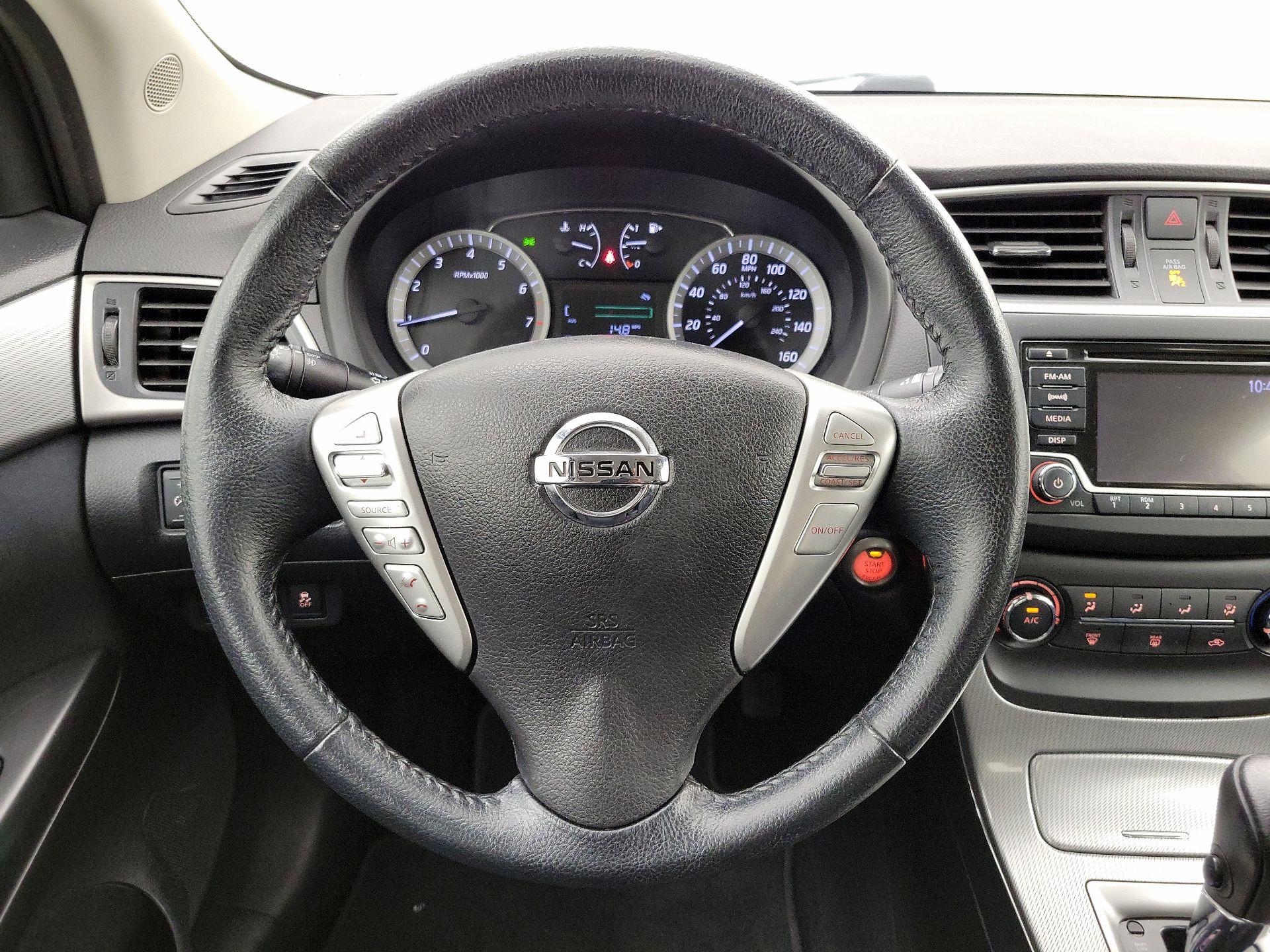 Thumbnail: 2015 Nissan Sentra - 10
