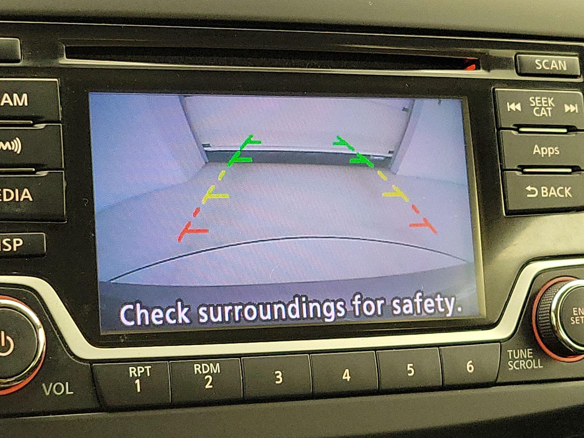 Thumbnail: 2015 Nissan Sentra - 14