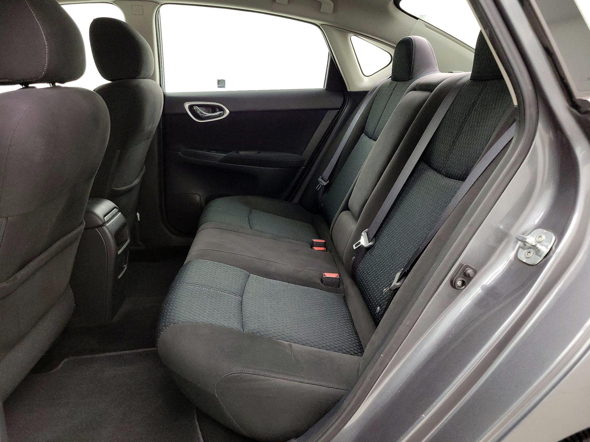 Thumbnail: 2015 Nissan Sentra - 19