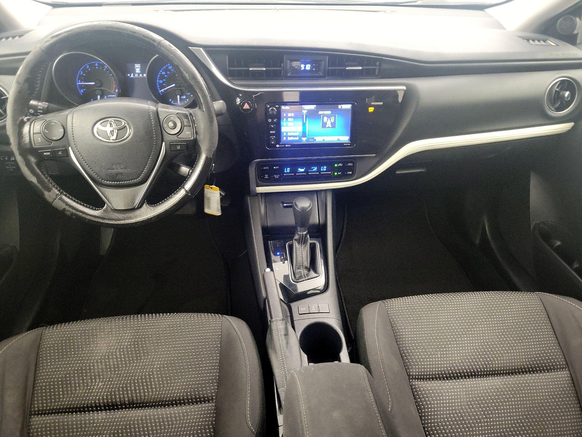 Thumbnail: 2017 Toyota Corolla iM - 9