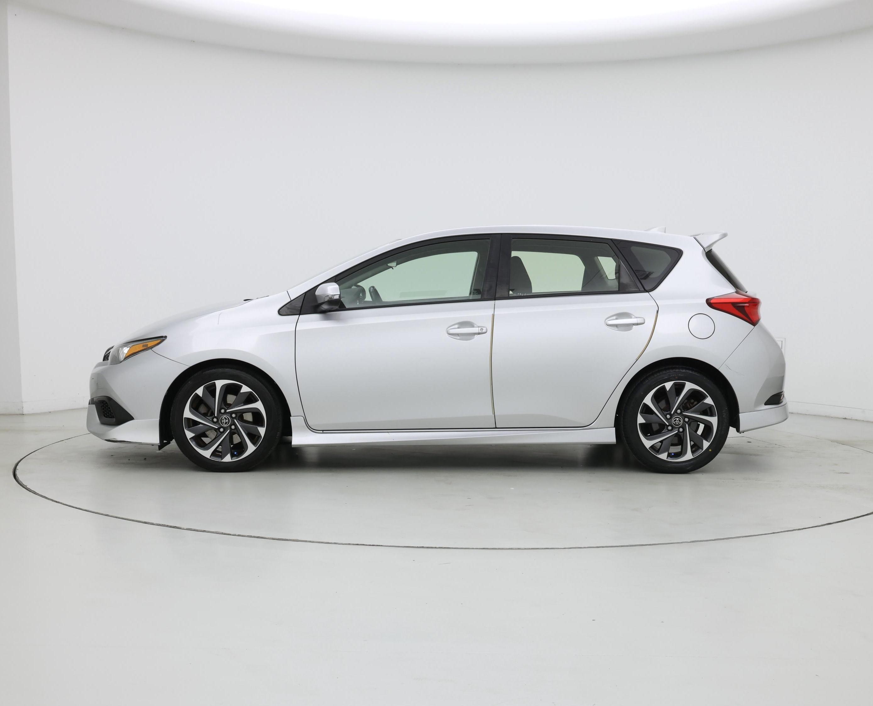 Thumbnail: 2017 Toyota Corolla iM - 3