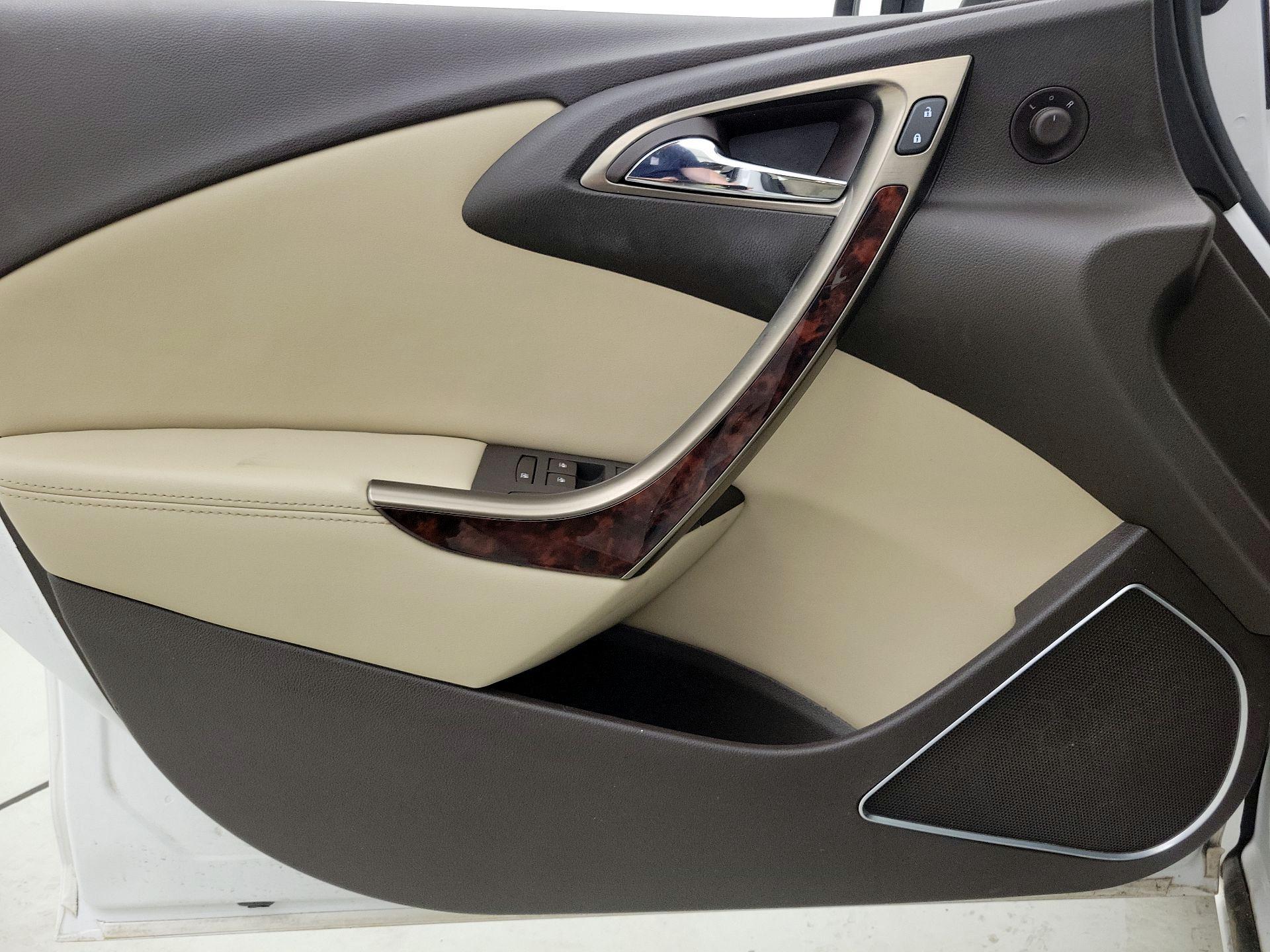 Thumbnail: 2016 Buick Verano - 12