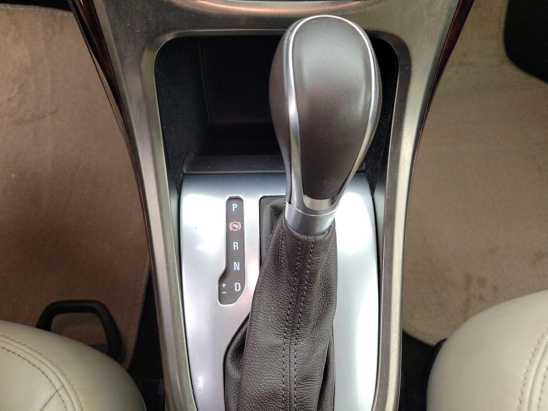 Thumbnail: 2016 Buick Verano - 17