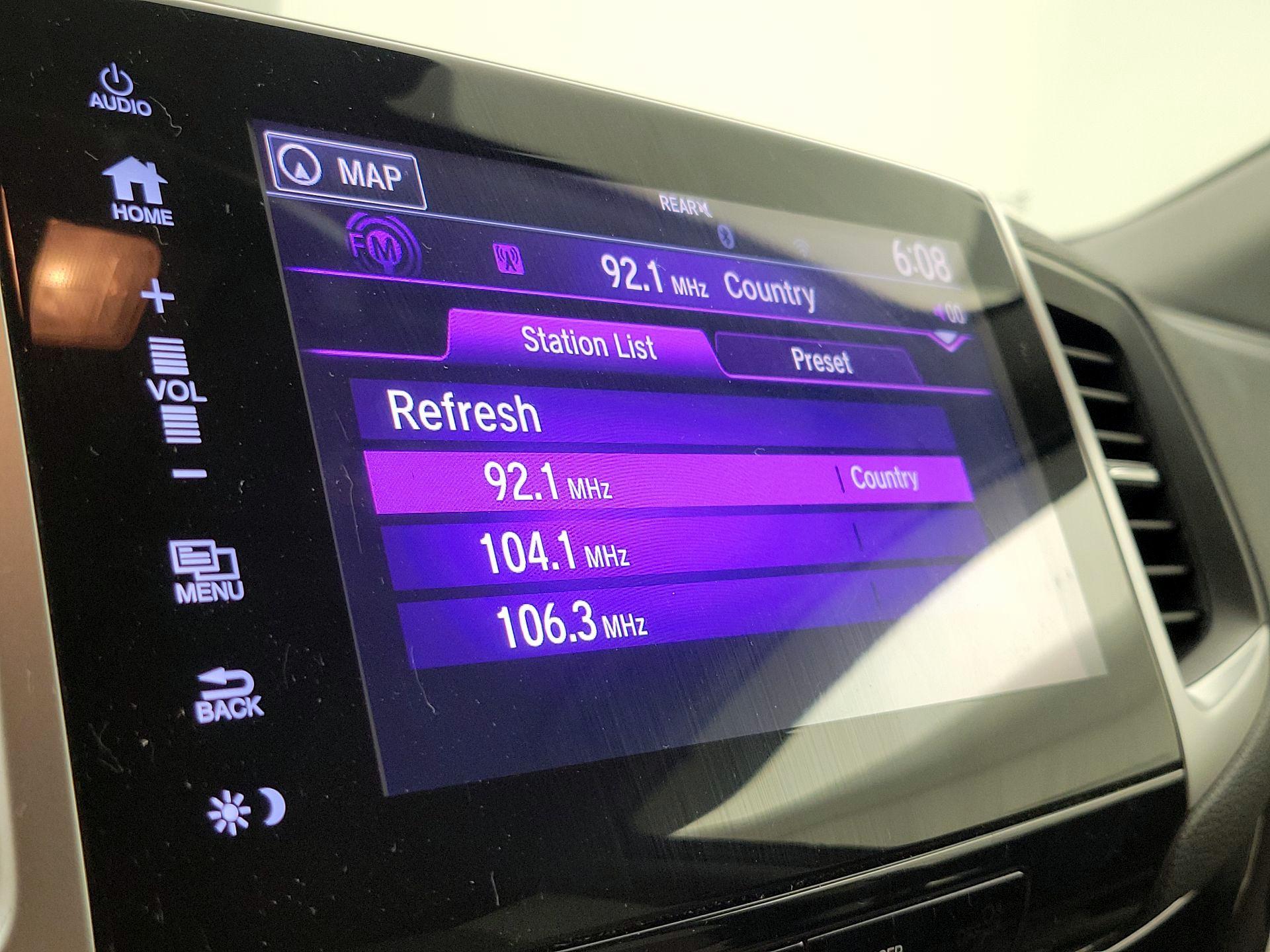 Thumbnail: 2018 Honda Pilot - 16