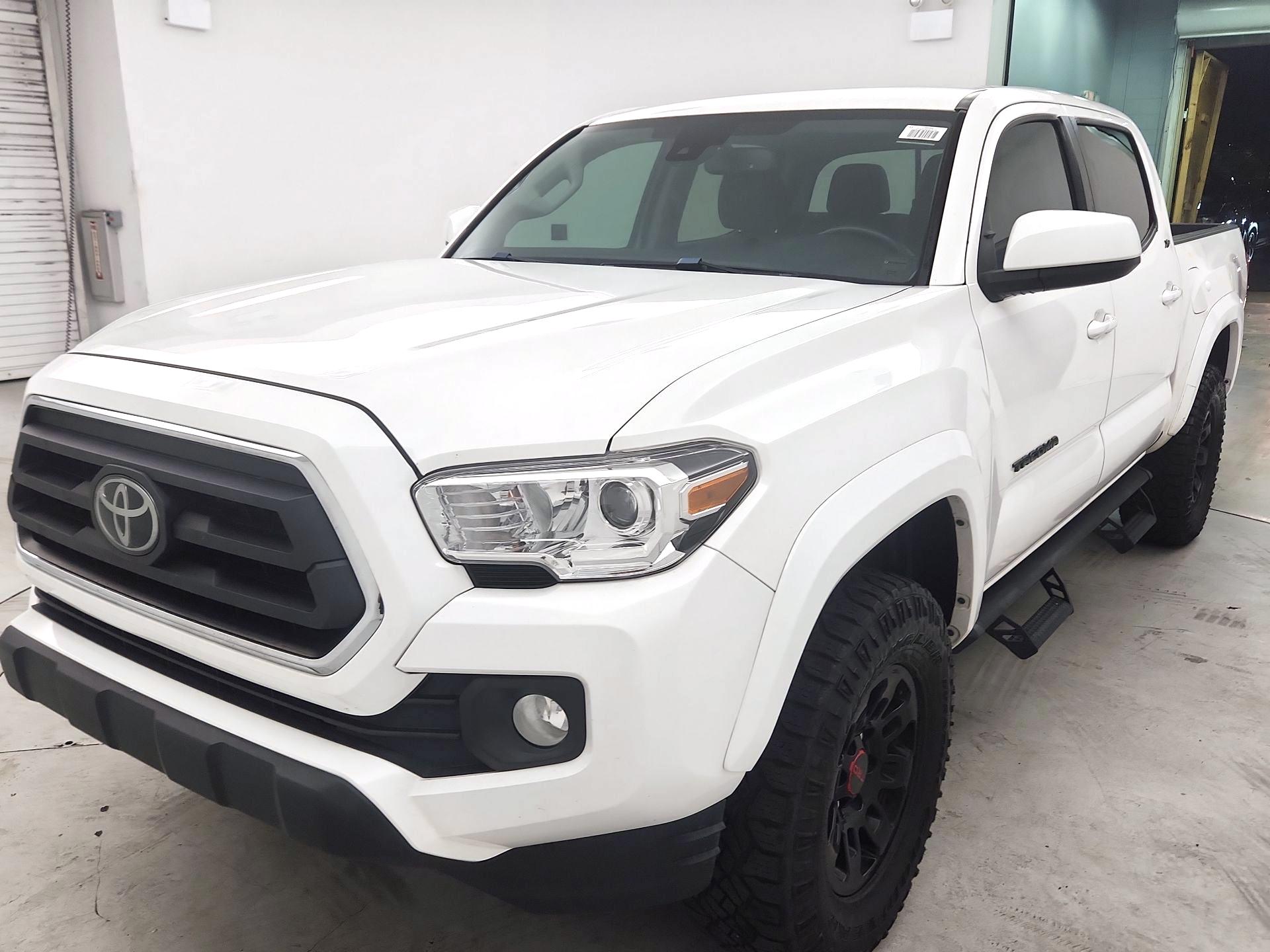 Thumbnail: 2021 Toyota Tacoma - 3