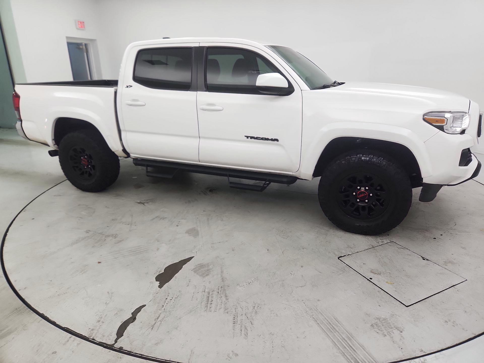 Thumbnail: 2021 Toyota Tacoma - 4