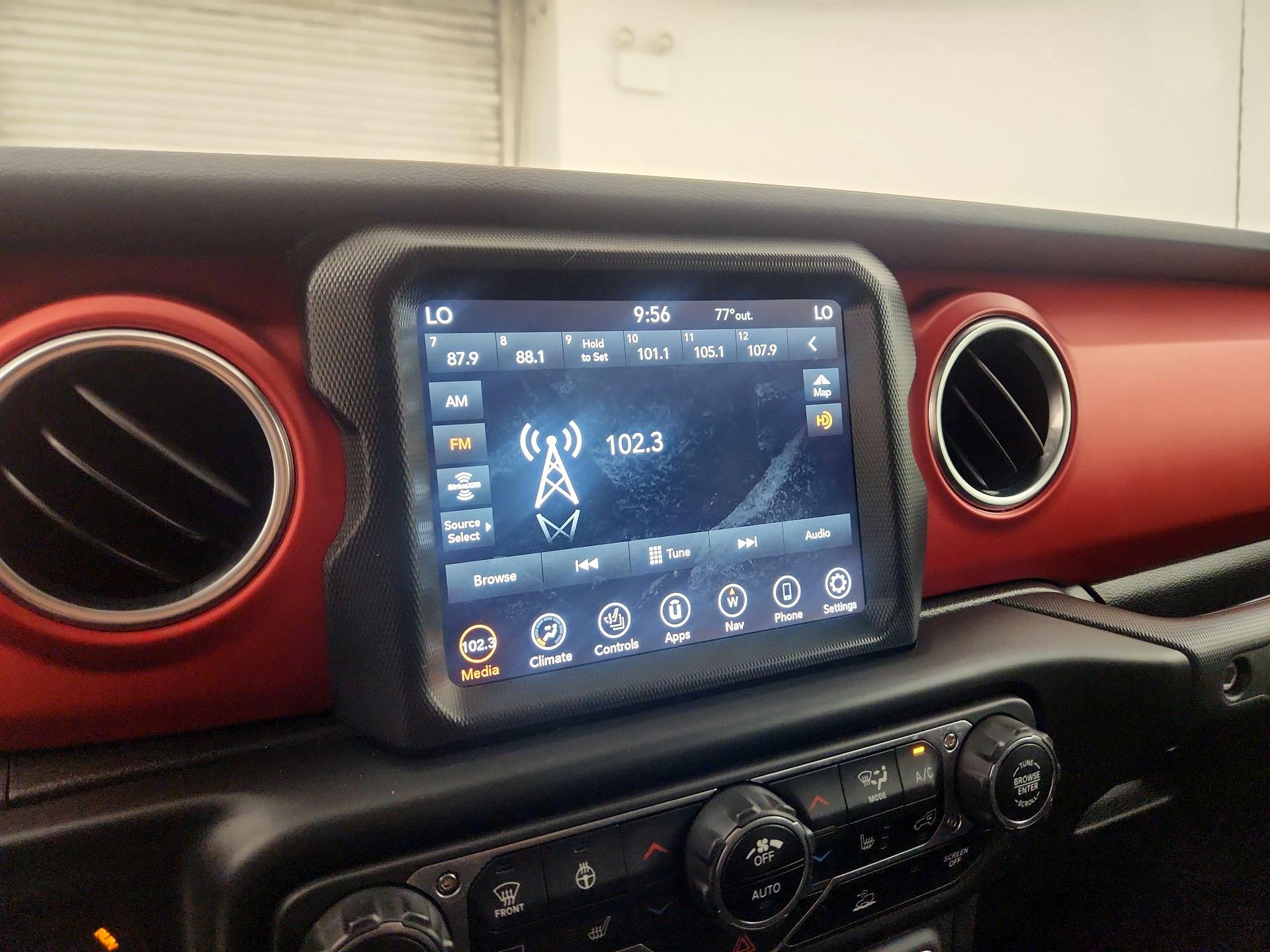 Thumbnail: 2020 Jeep Gladiator - 16