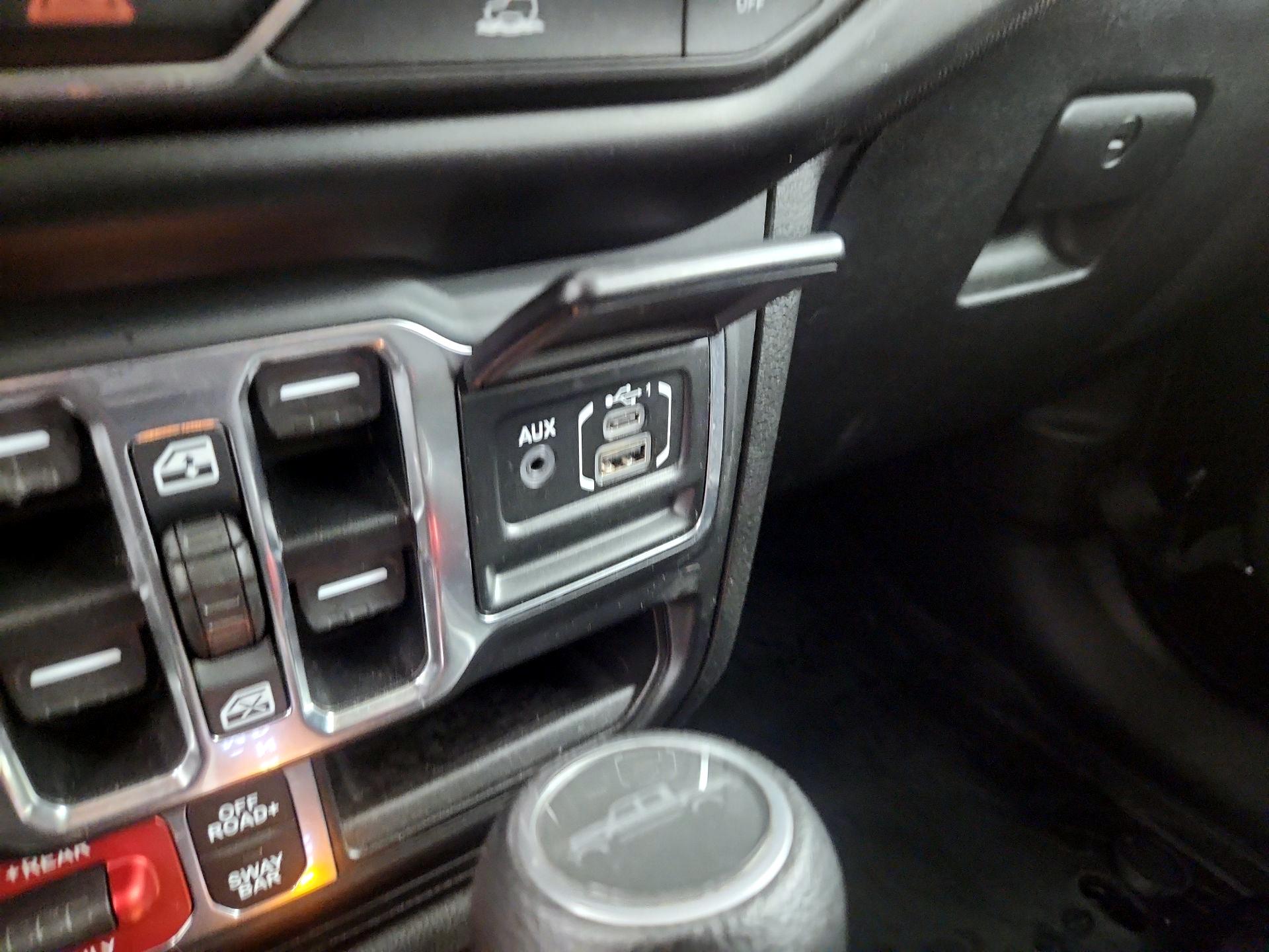 Thumbnail: 2020 Jeep Gladiator - 19