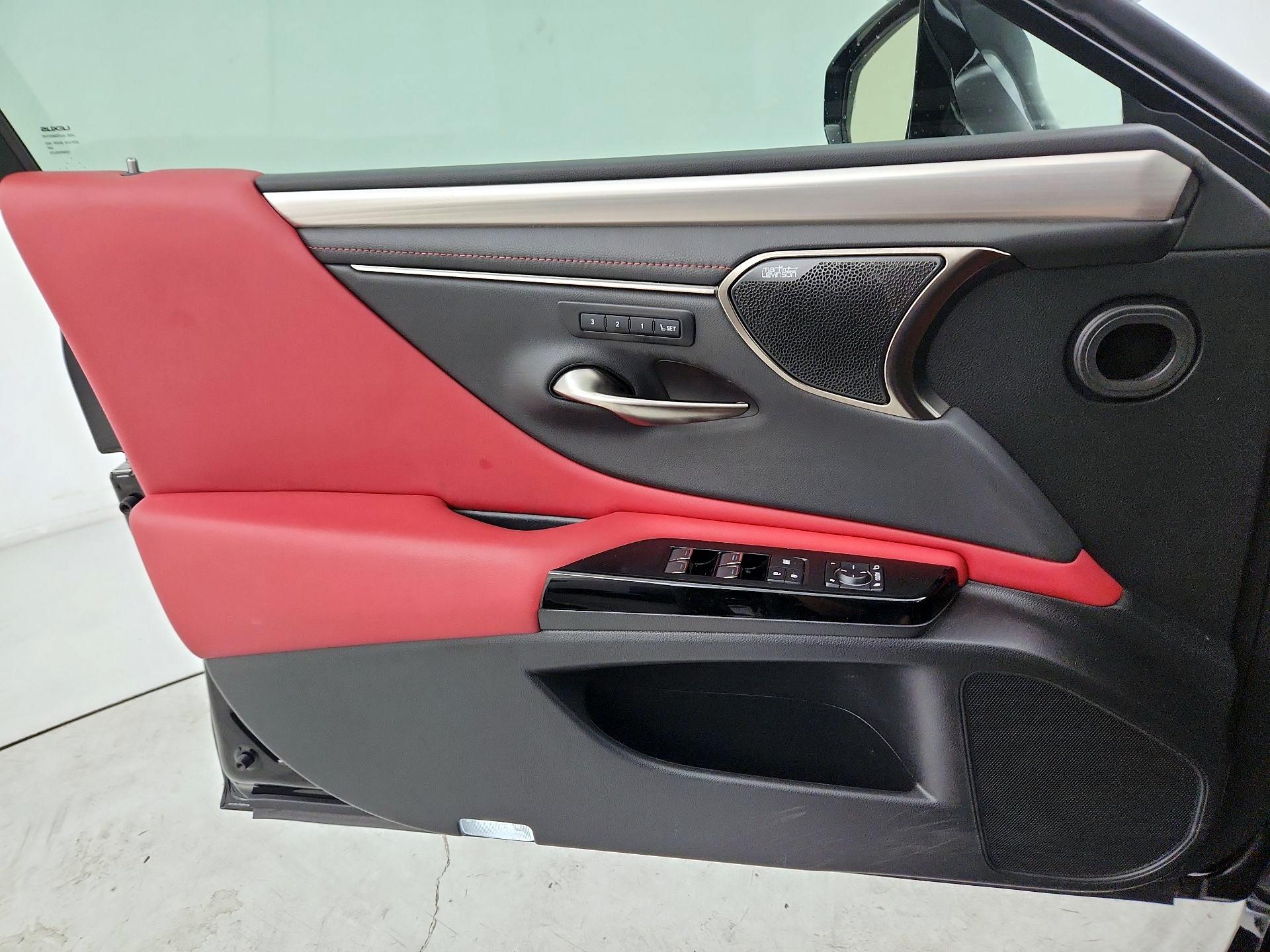 Thumbnail: 2022 Lexus ES - 12