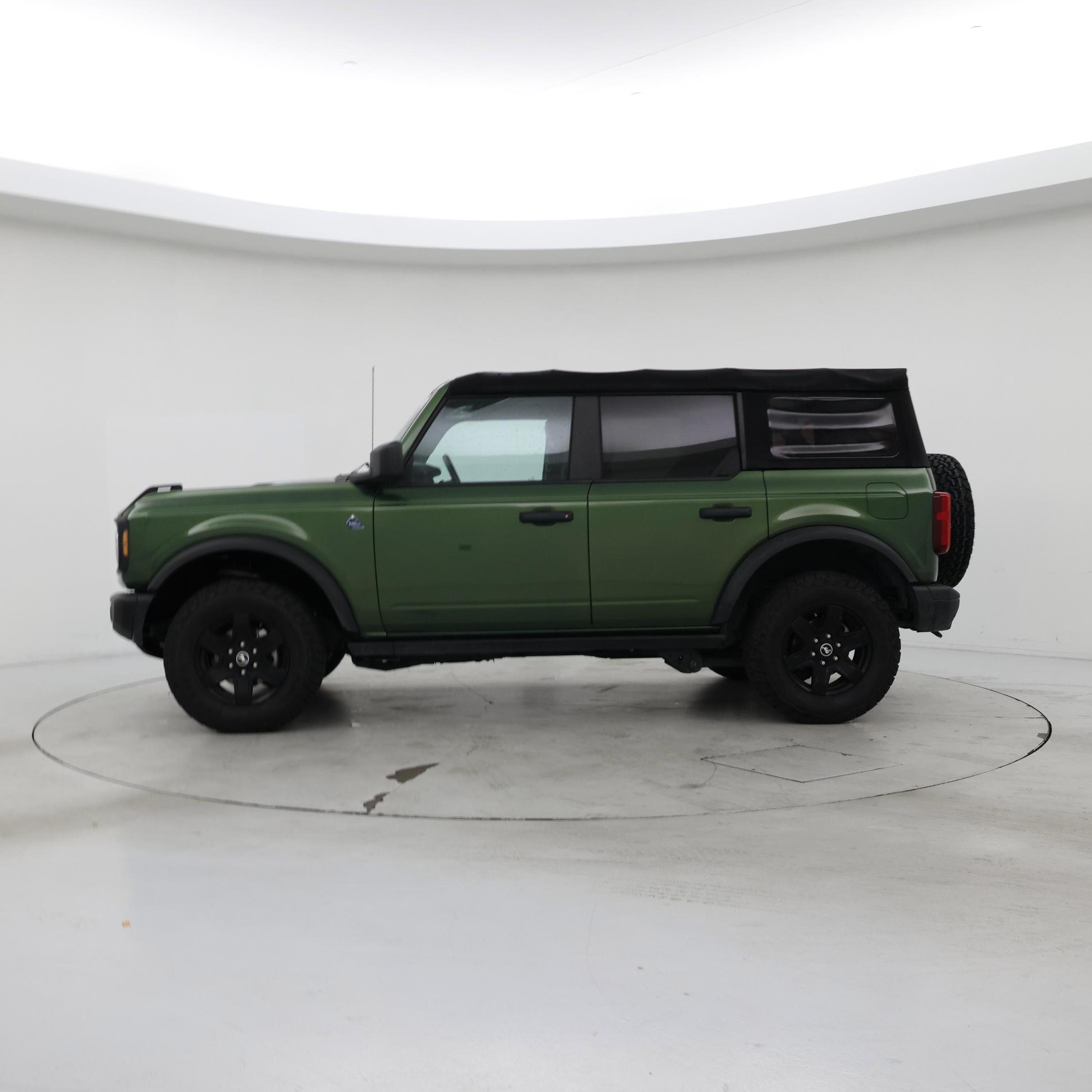 Thumbnail: 2022 Ford Bronco - 3