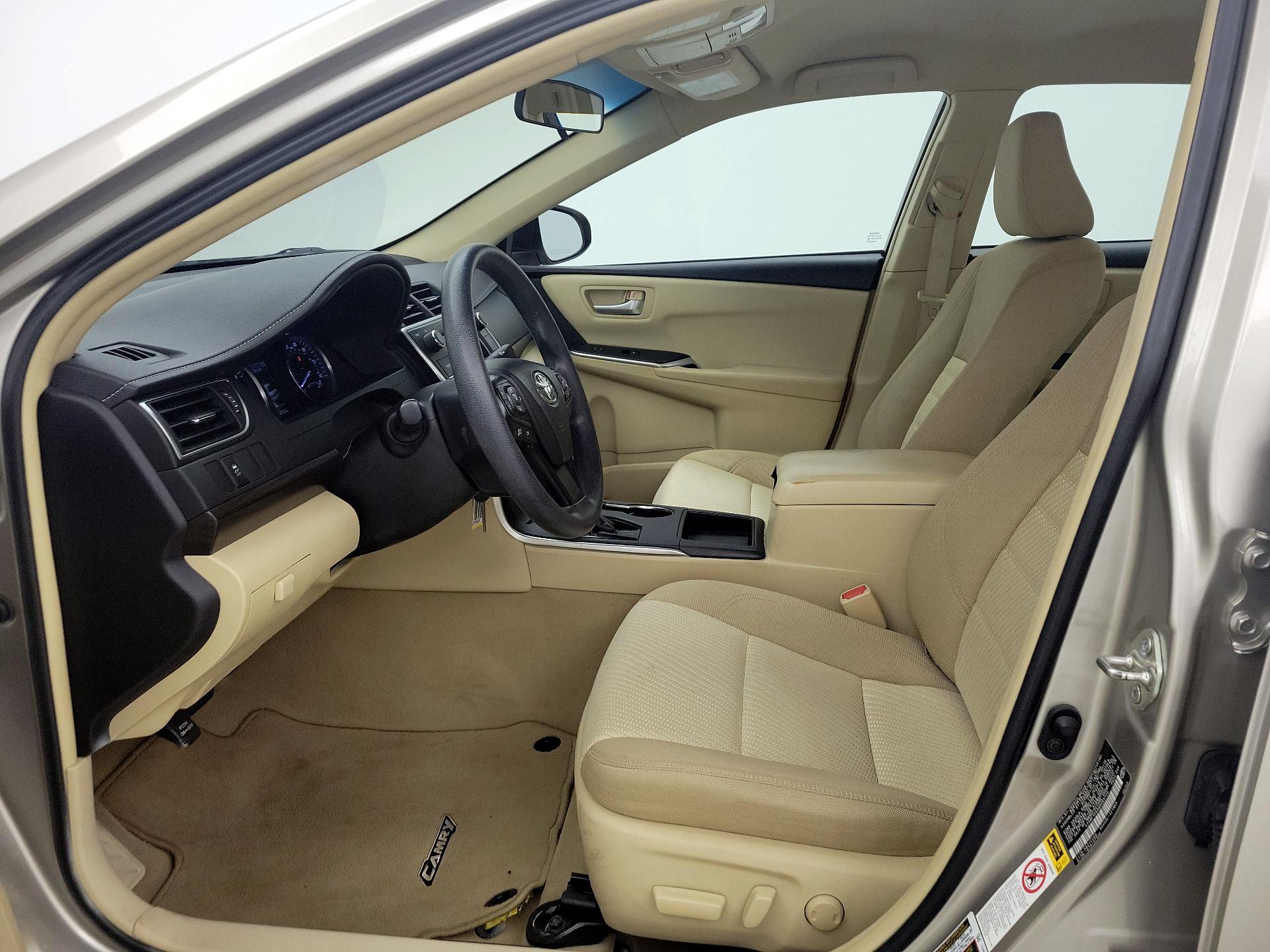 Thumbnail: 2016 Toyota Camry - 11