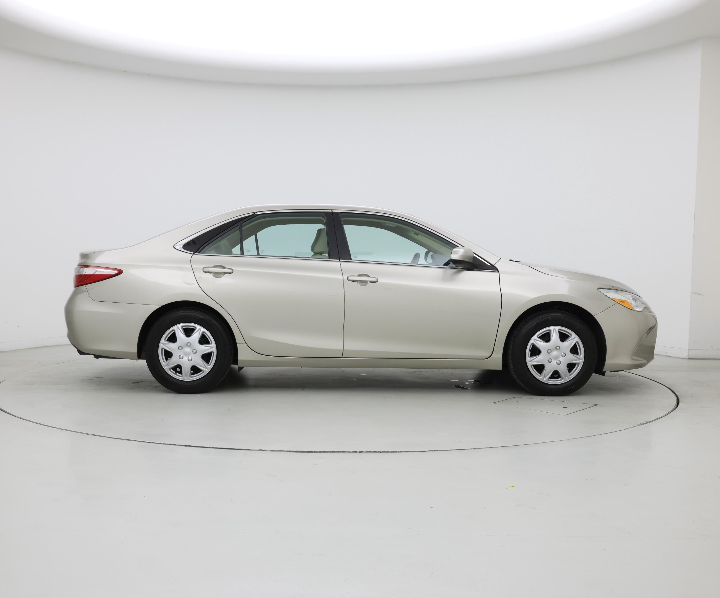 Thumbnail: 2016 Toyota Camry - 7