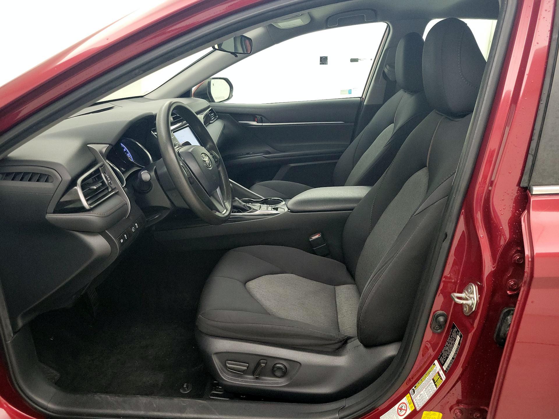 Thumbnail: 2019 Toyota Camry - 11
