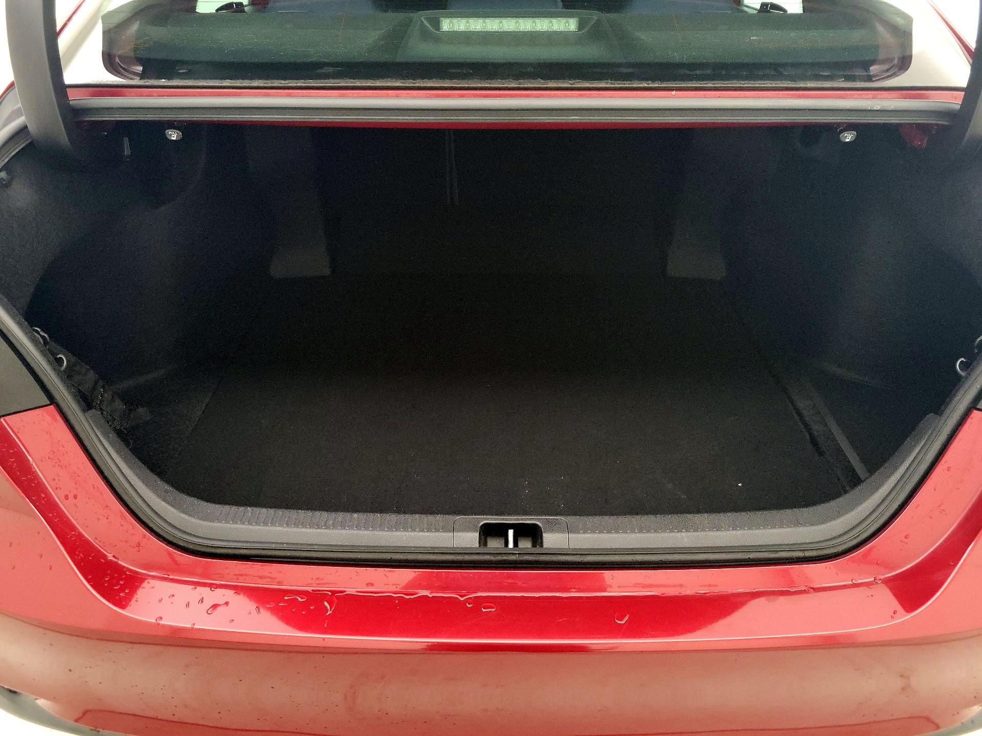 Thumbnail: 2019 Toyota Camry - 20