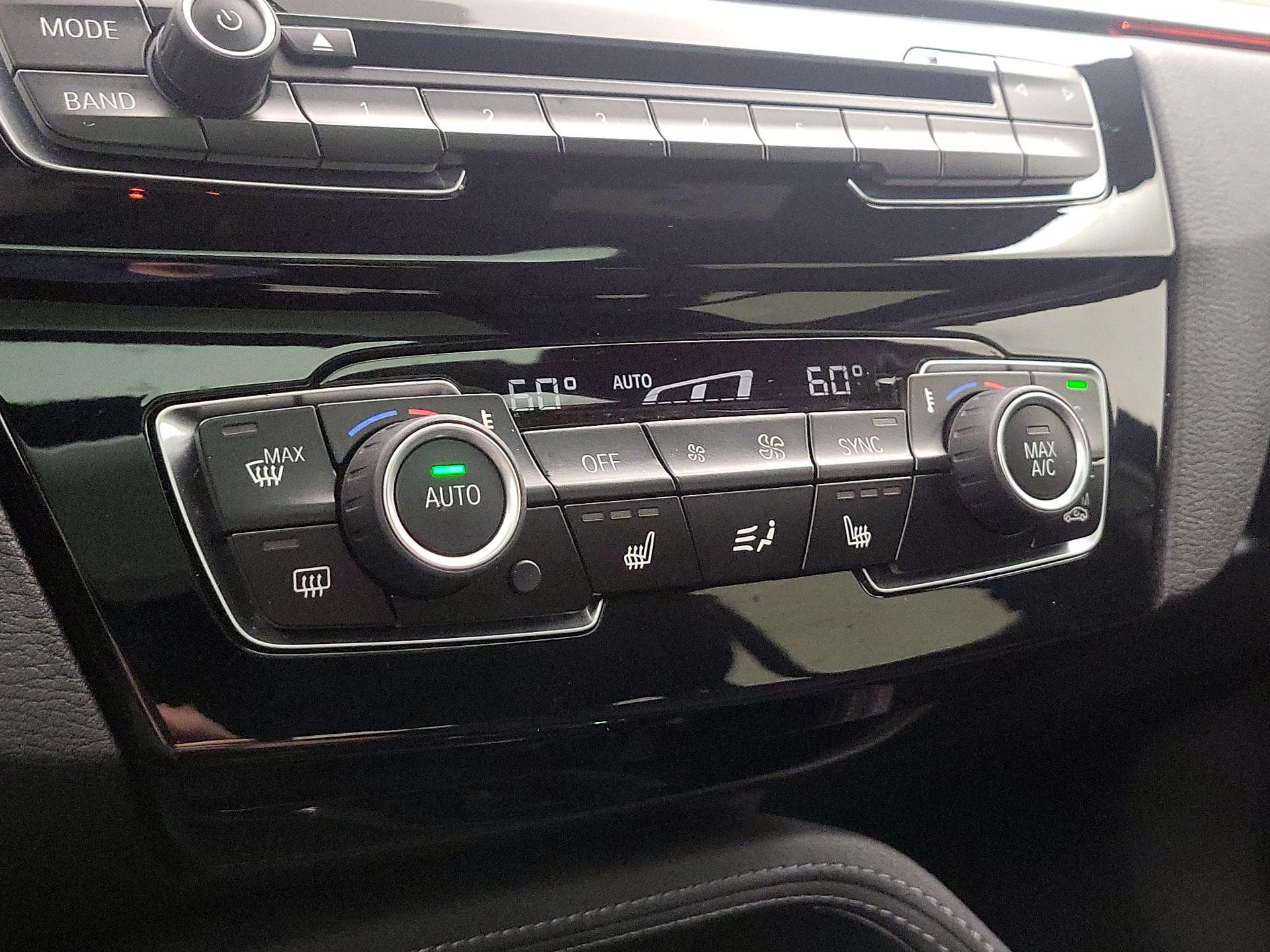 Thumbnail: 2017 BMW X1 - 16