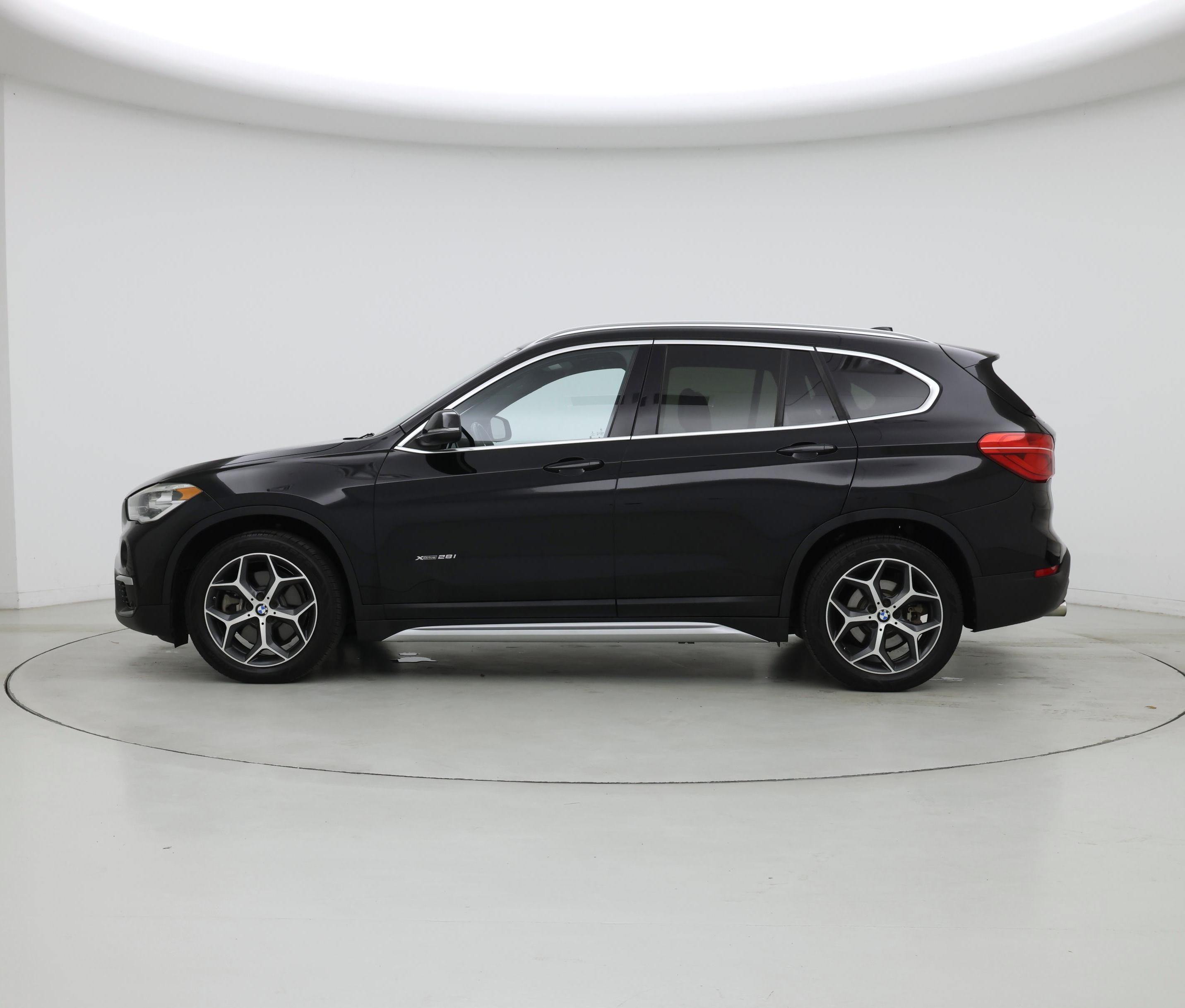 Thumbnail: 2017 BMW X1 - 3
