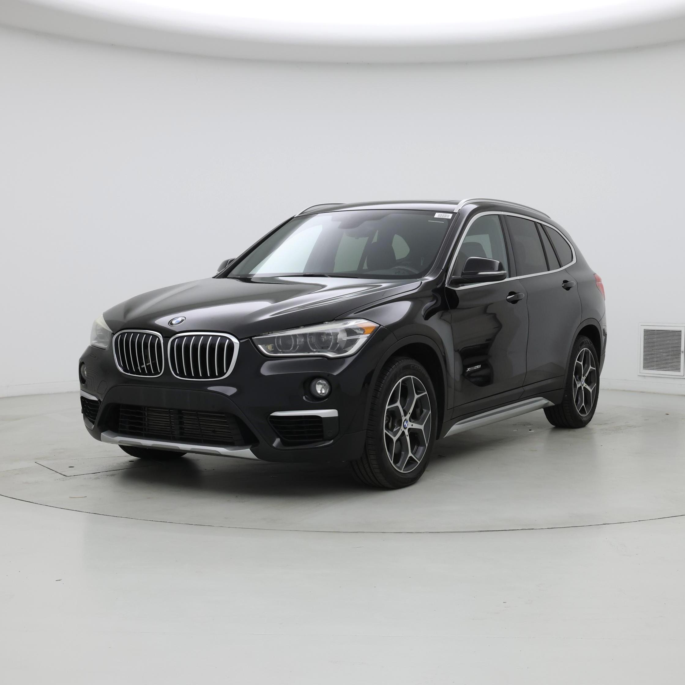 Thumbnail: 2017 BMW X1 - 4