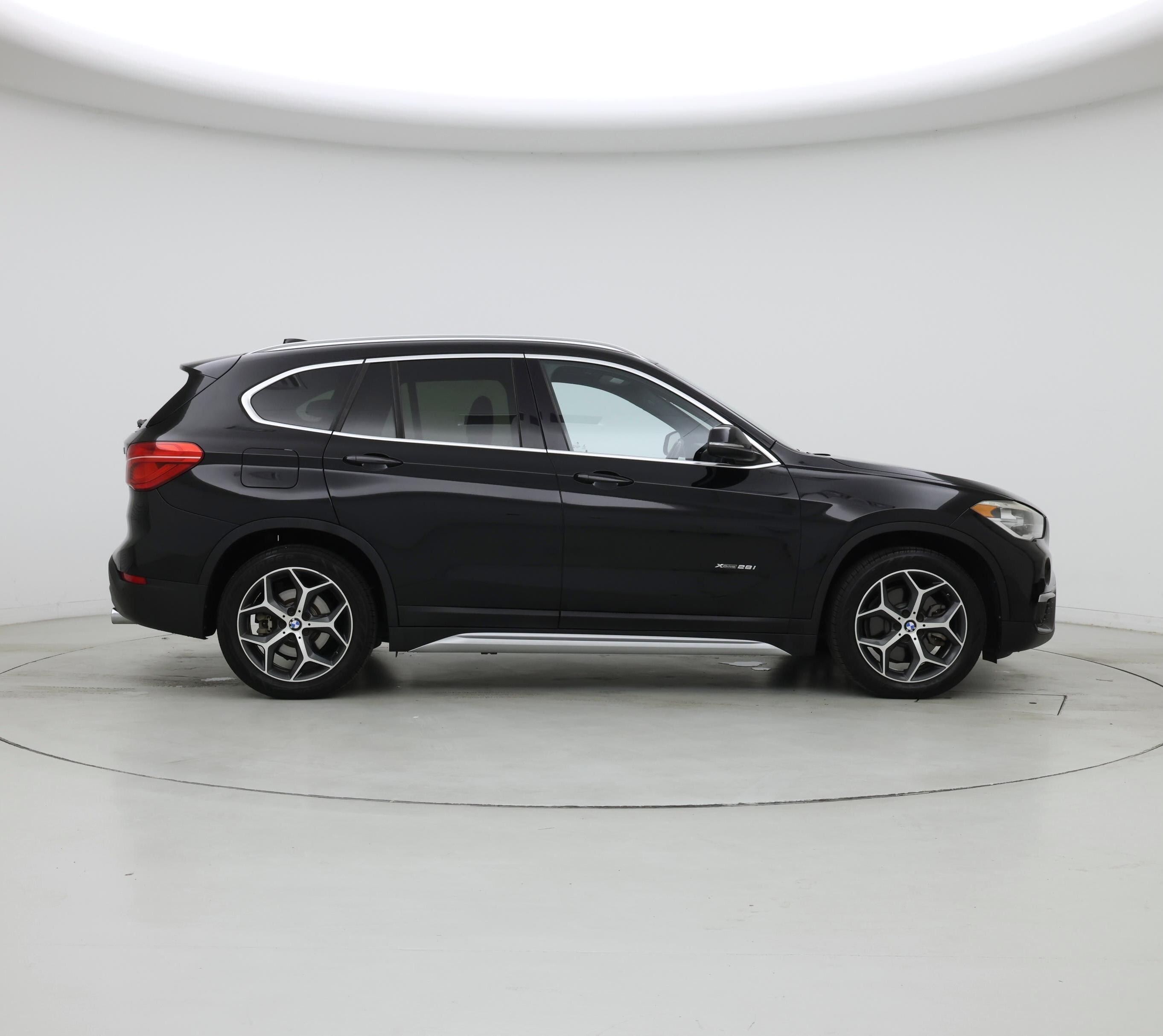 Thumbnail: 2017 BMW X1 - 7