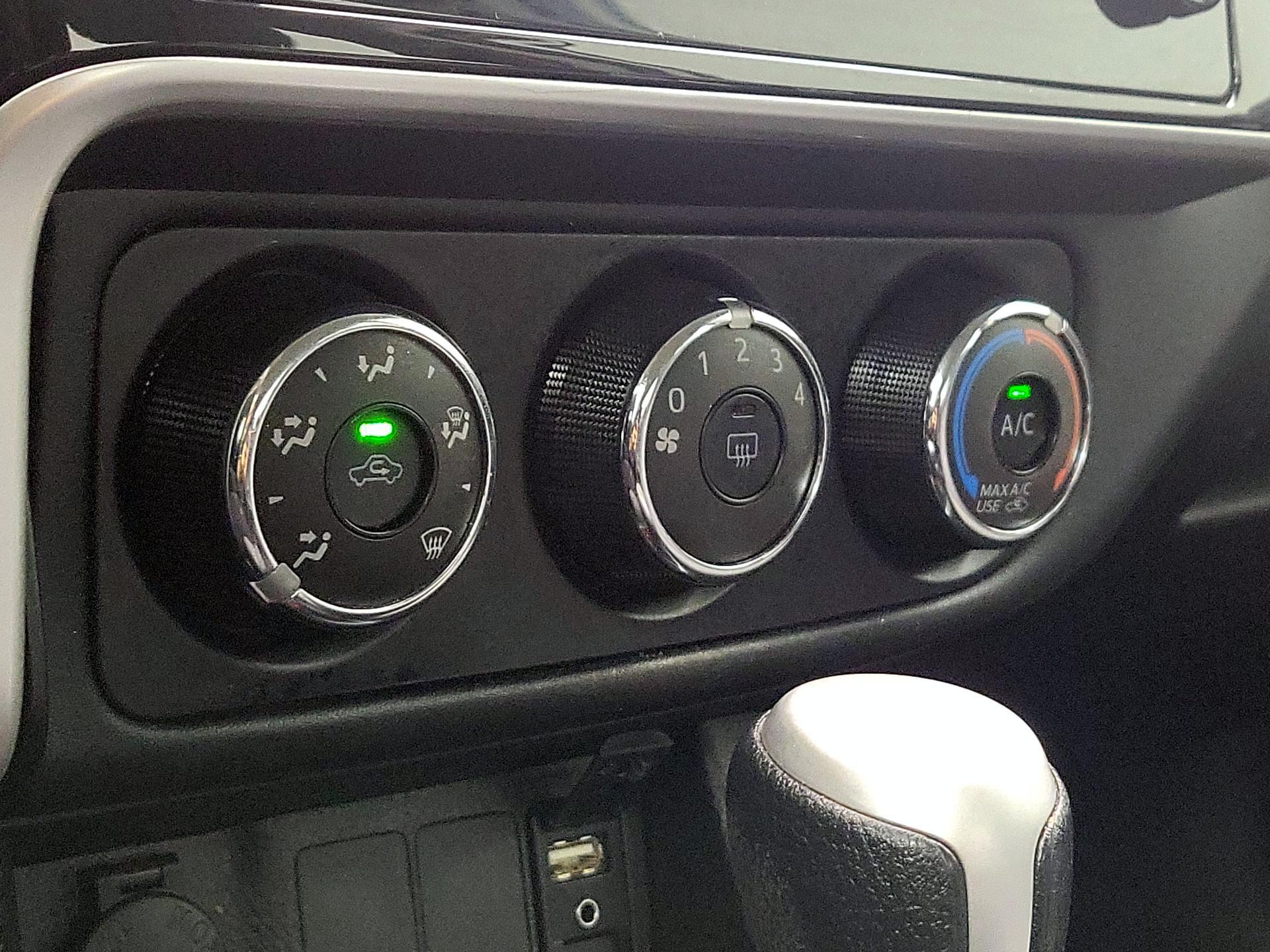 Thumbnail: 2019 Toyota Corolla - 16