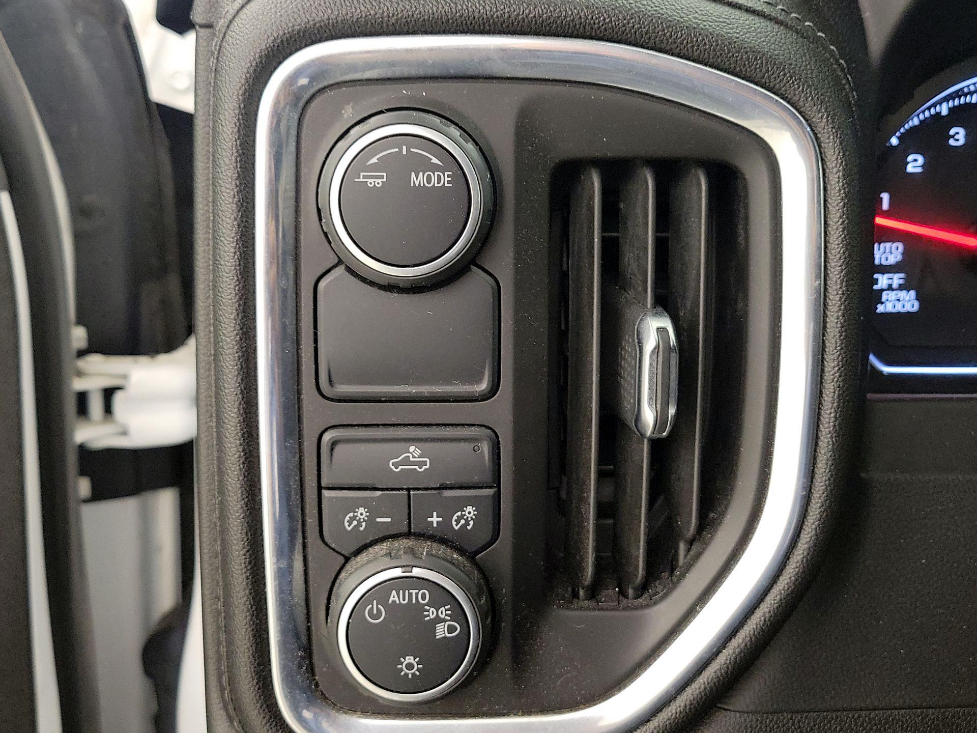 Thumbnail: 2021 Chevrolet Silverado 1500 - 13