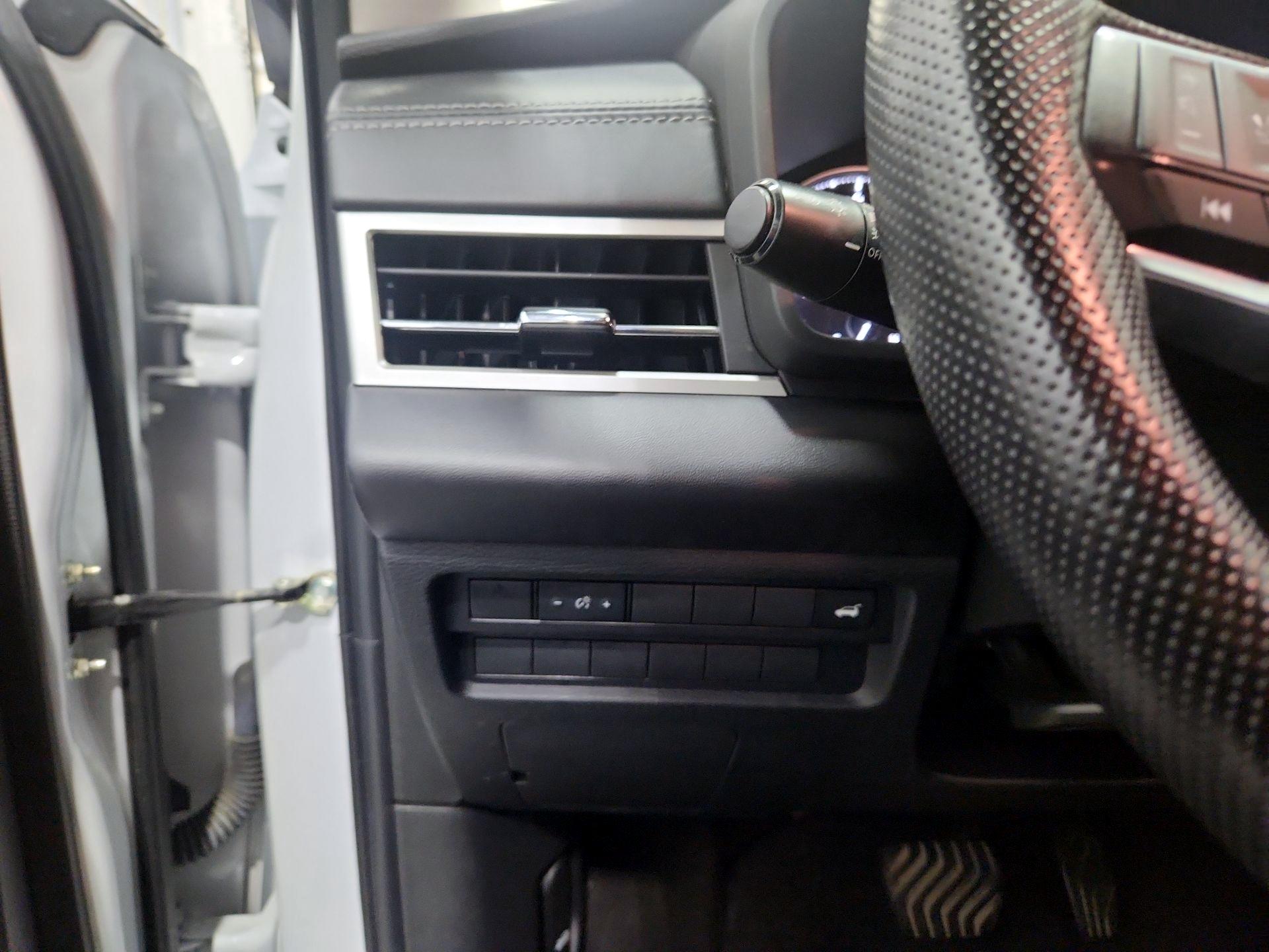 Thumbnail: 2022 Mitsubishi Outlander - 13