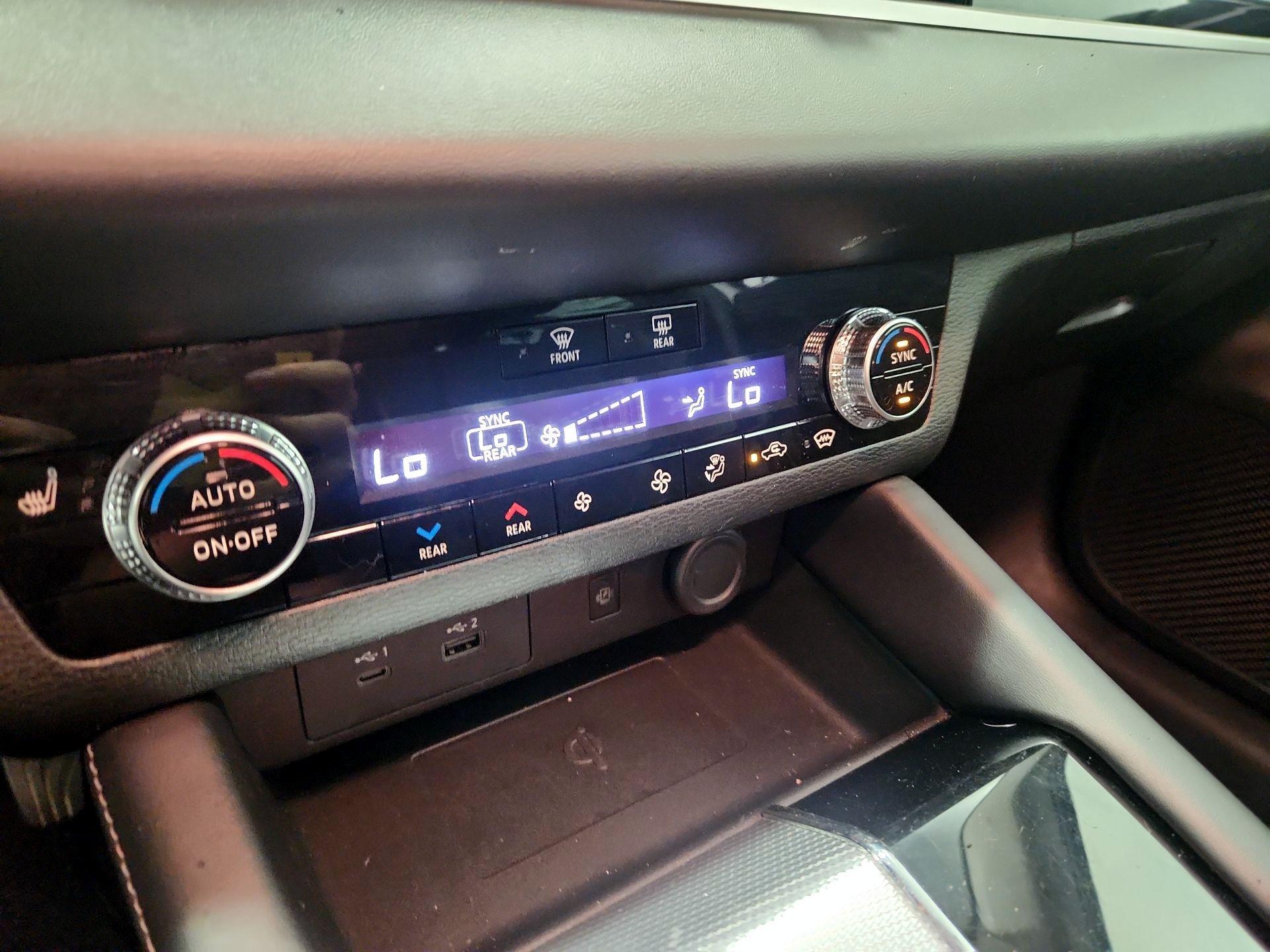 Thumbnail: 2022 Mitsubishi Outlander - 17