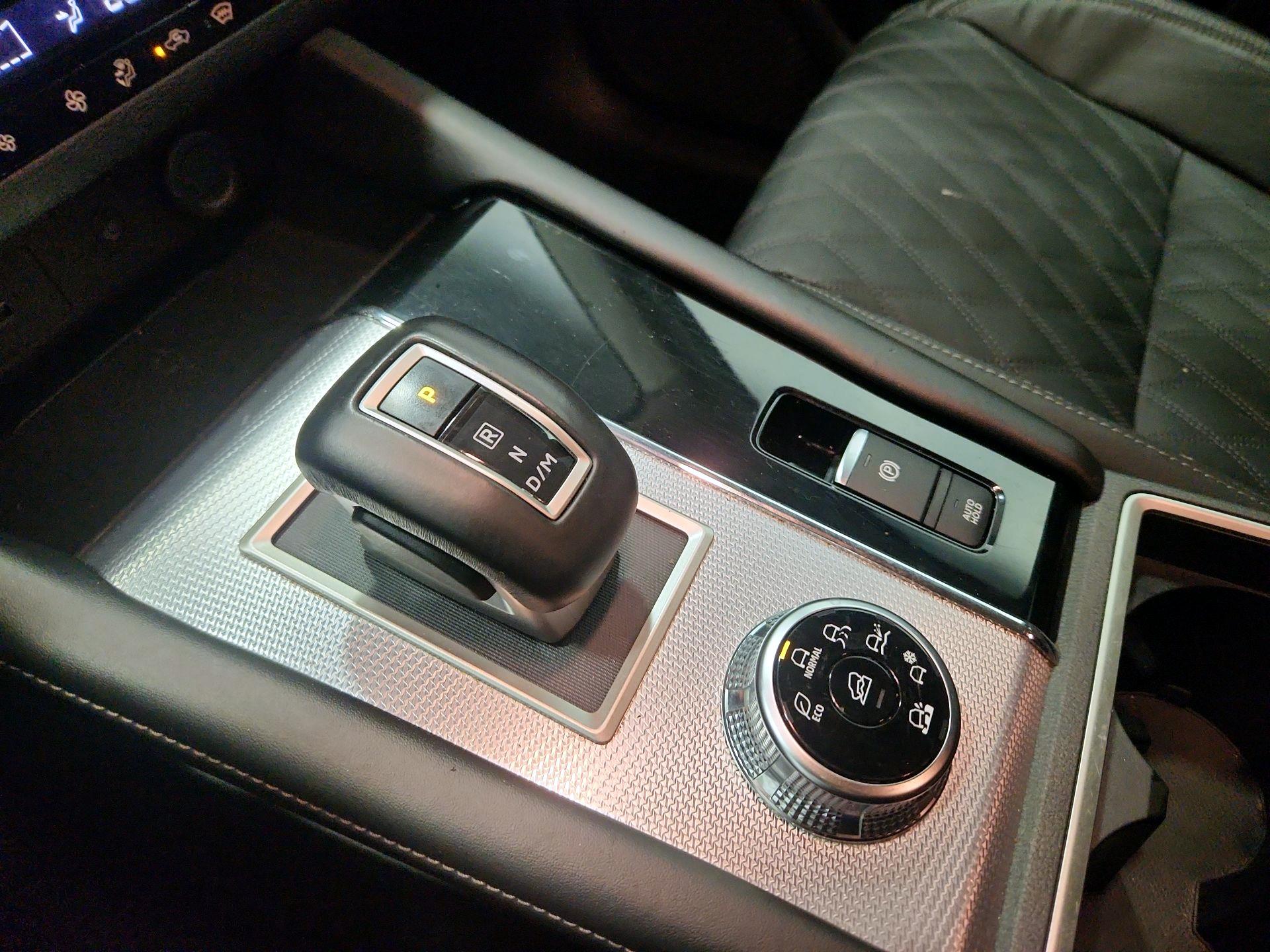 Thumbnail: 2022 Mitsubishi Outlander - 18