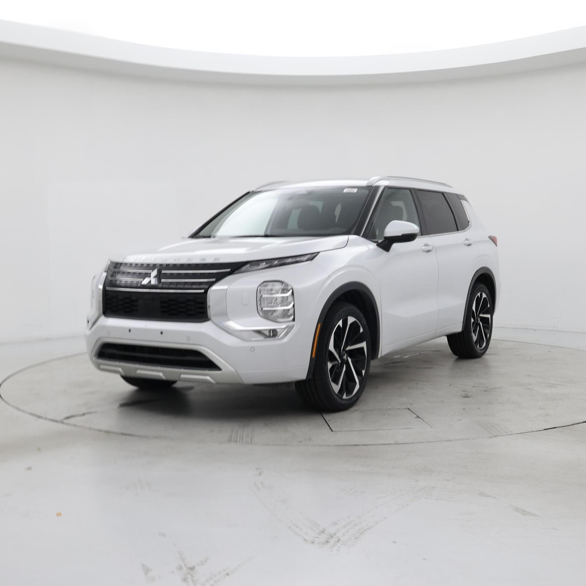 Thumbnail: 2022 Mitsubishi Outlander - 4