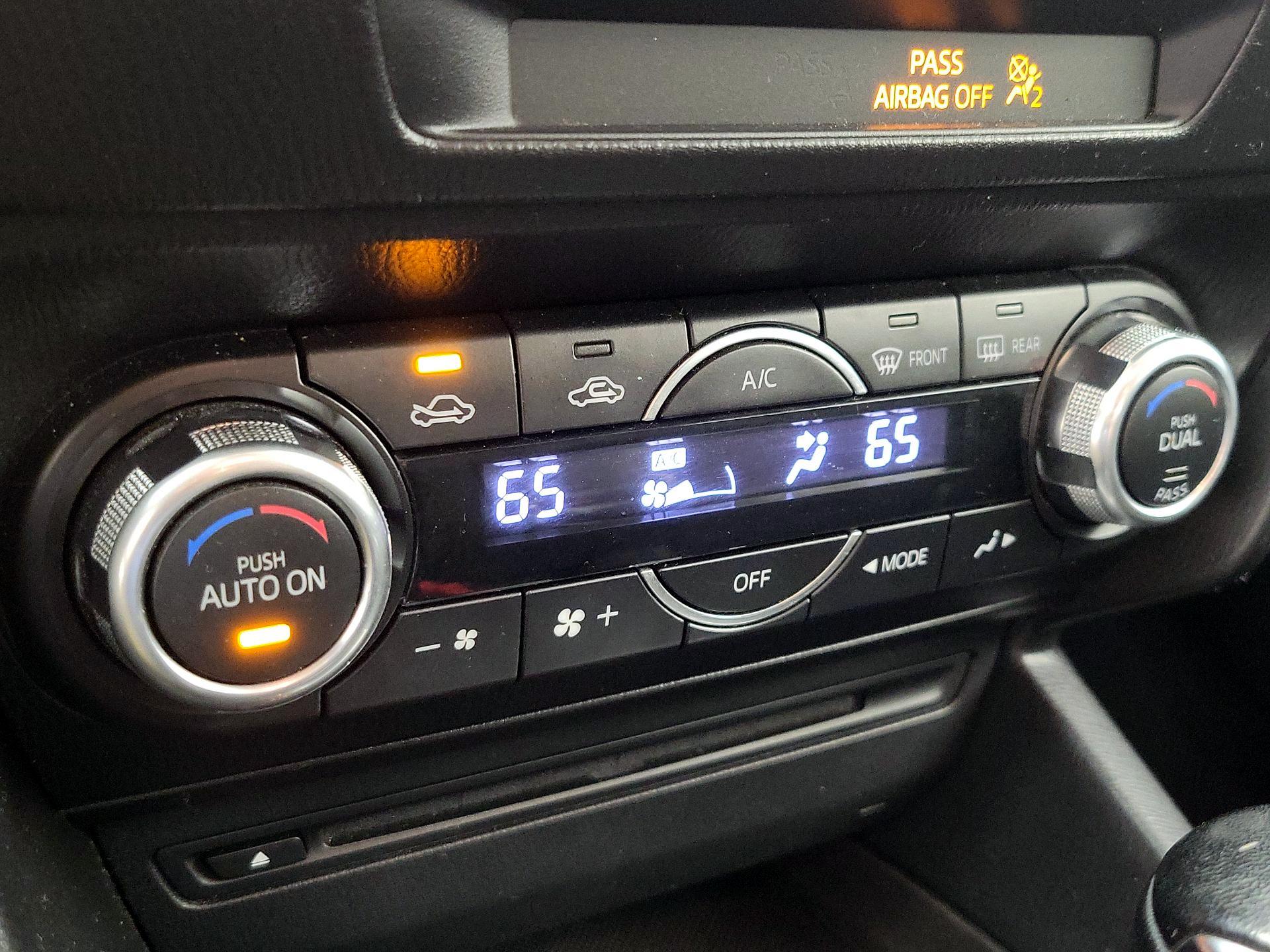 Thumbnail: 2014 Mazda Mazda3 - 16